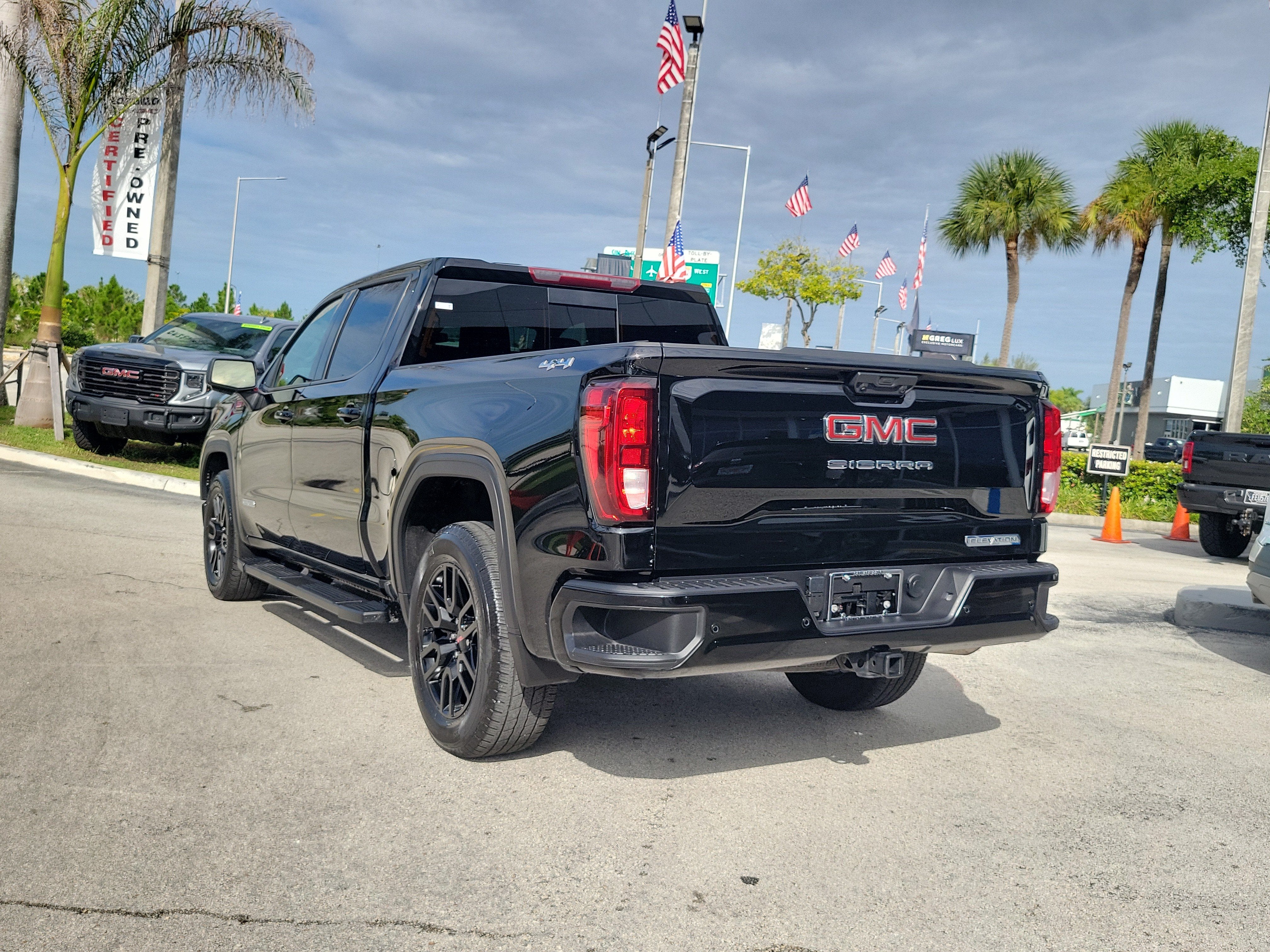 2025 GMC Sierra 1500 Elevation