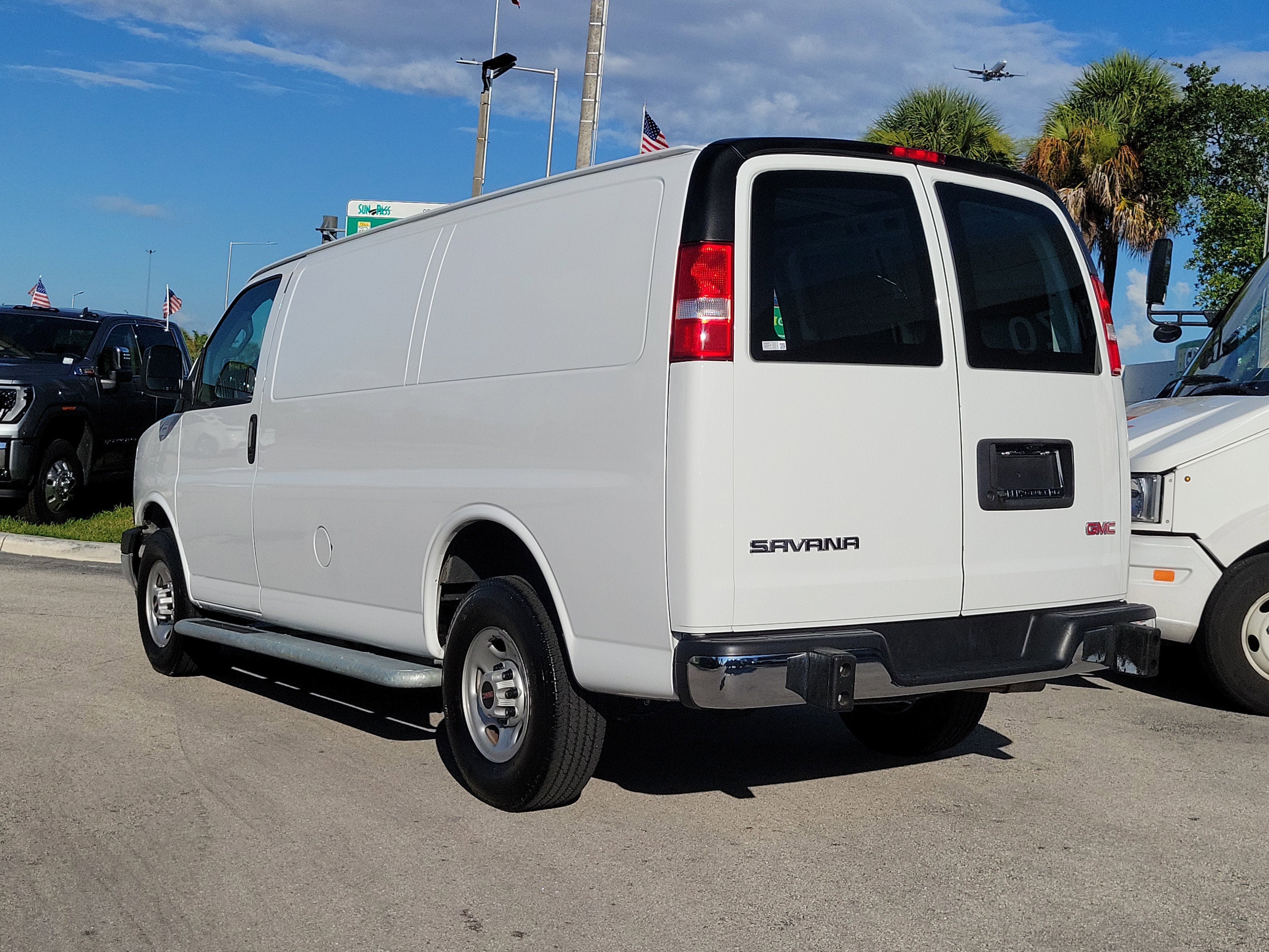 2024 GMC Savana Cargo 2500 Work Van