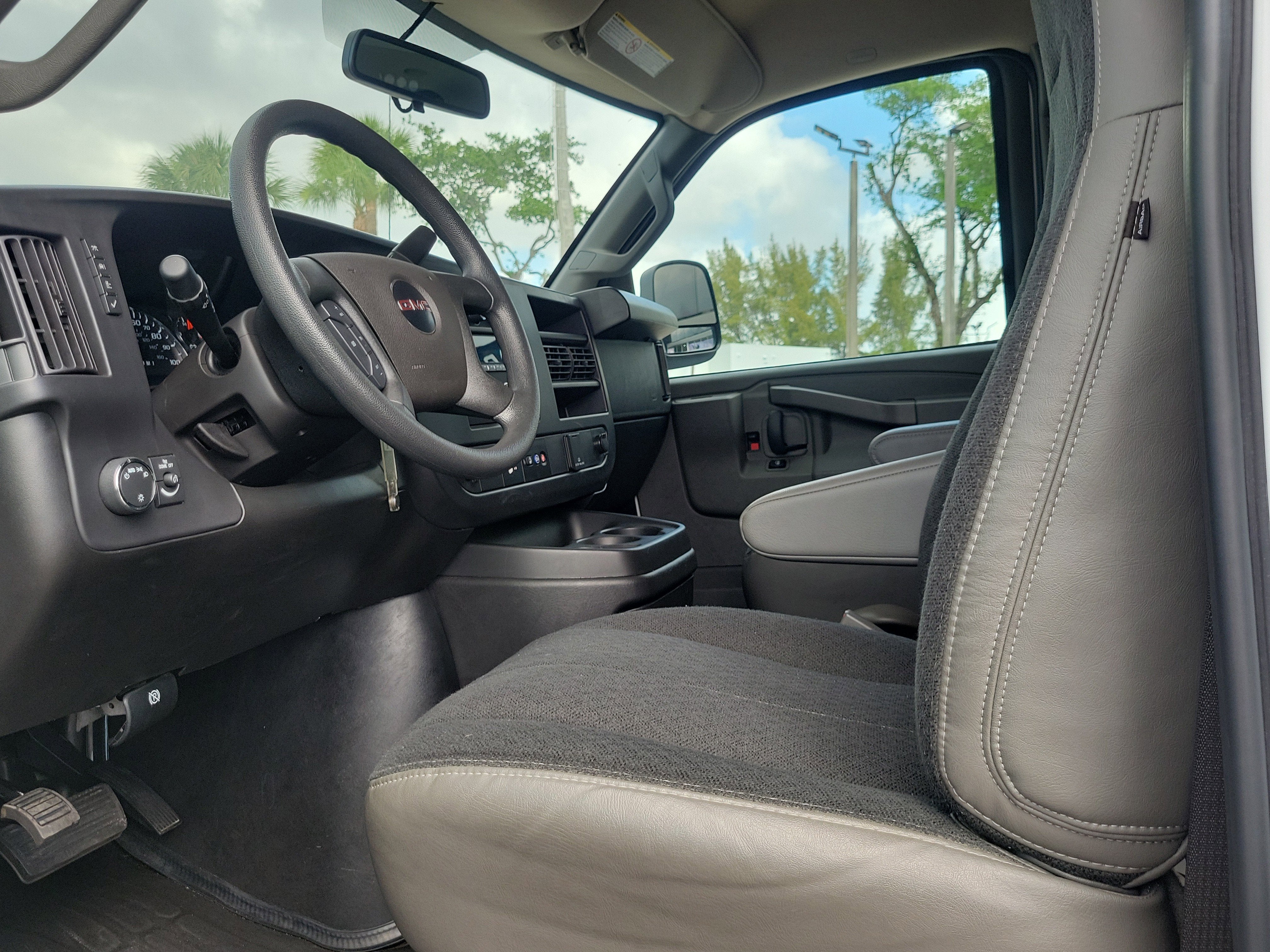 2024 GMC Savana Cargo 2500 Work Van