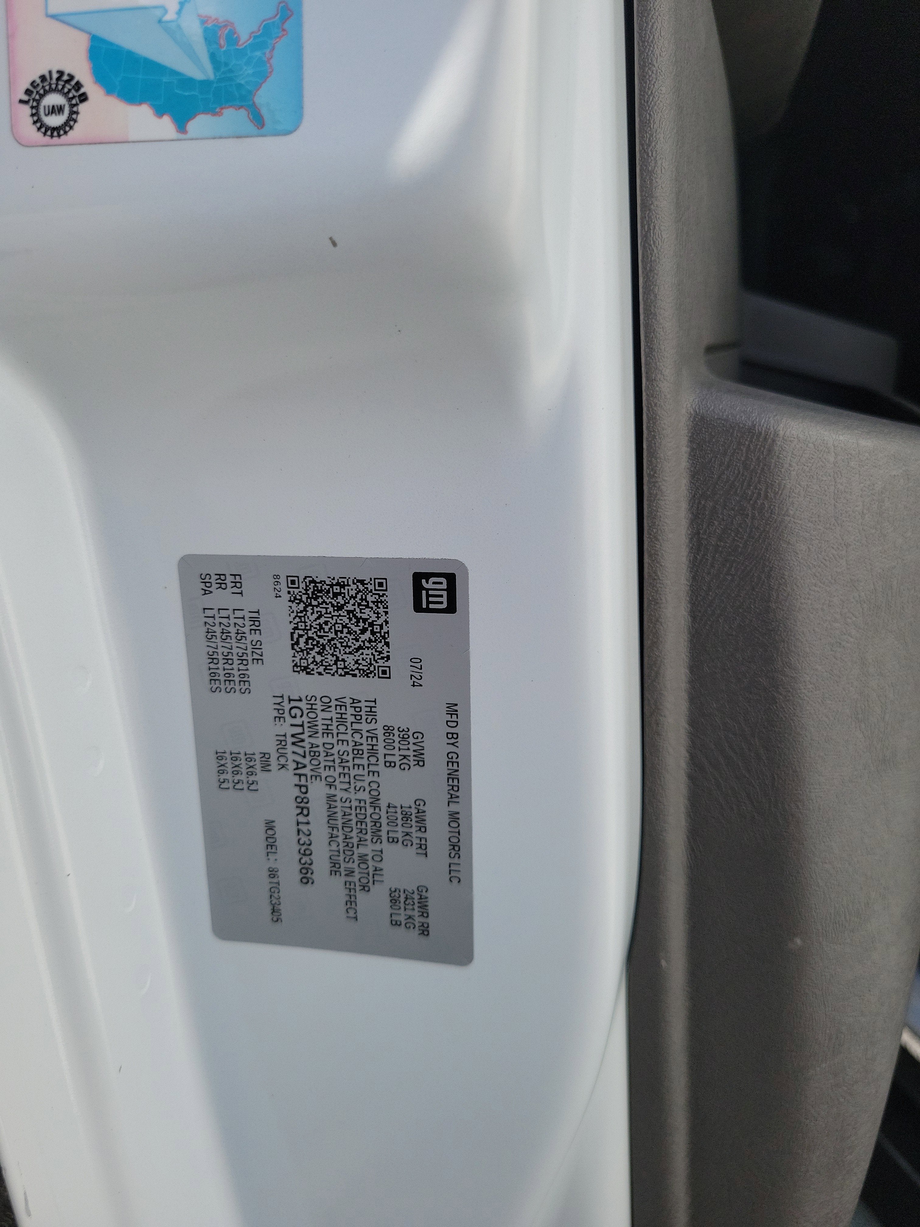 2024 GMC Savana Cargo 2500 Work Van