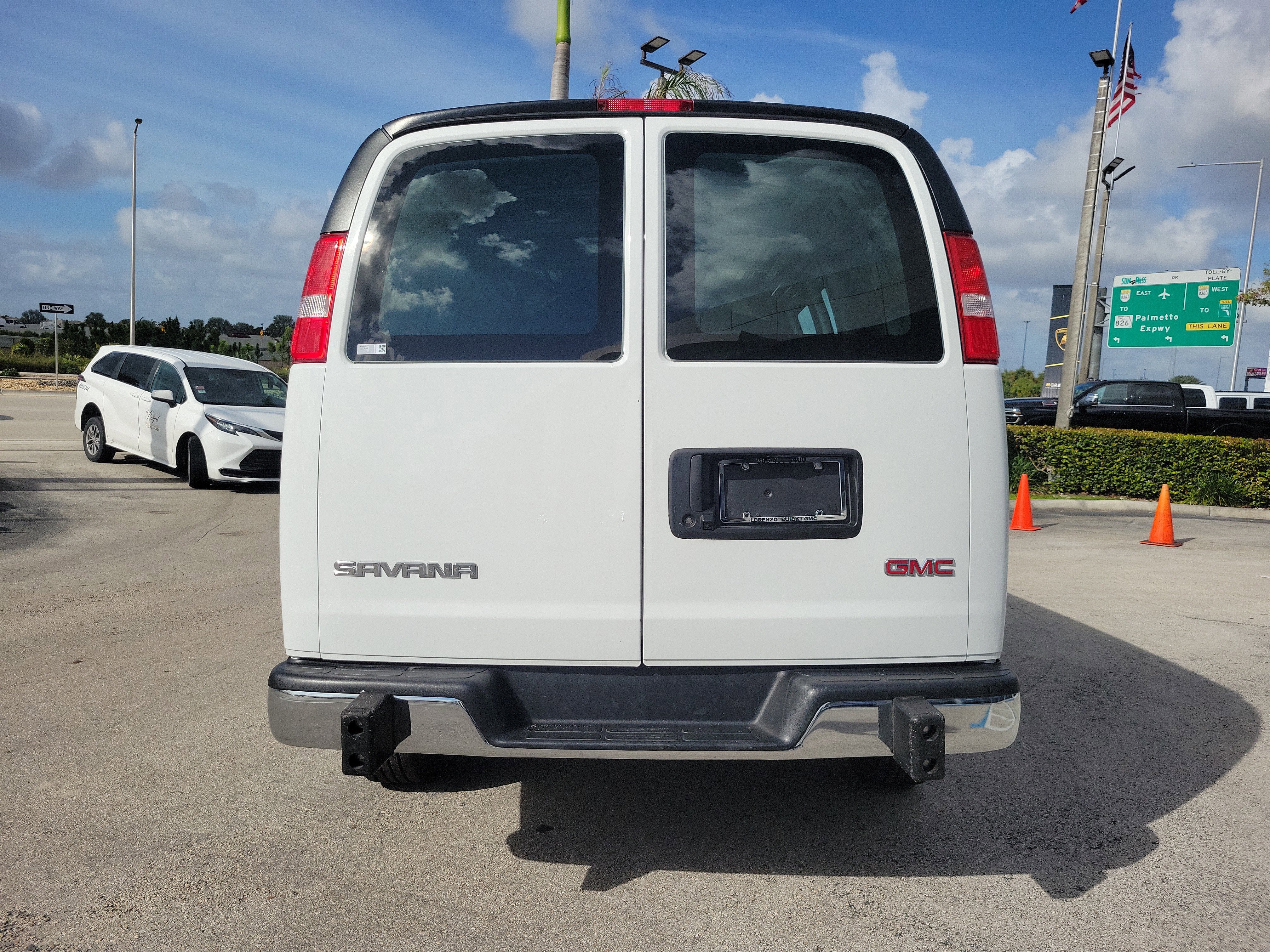 2024 GMC Savana Cargo 2500 Work Van
