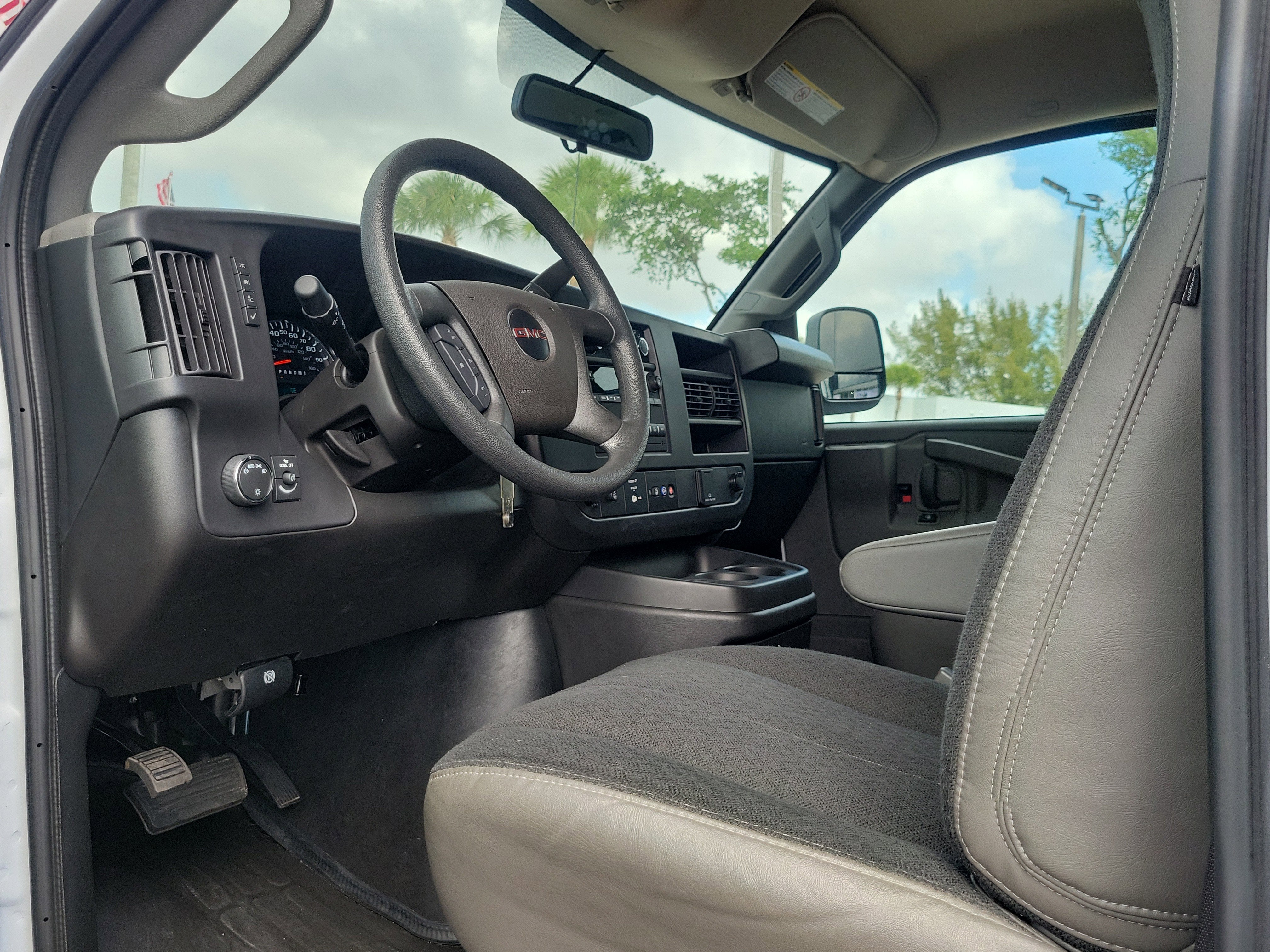 2024 GMC Savana Cargo 2500 Work Van