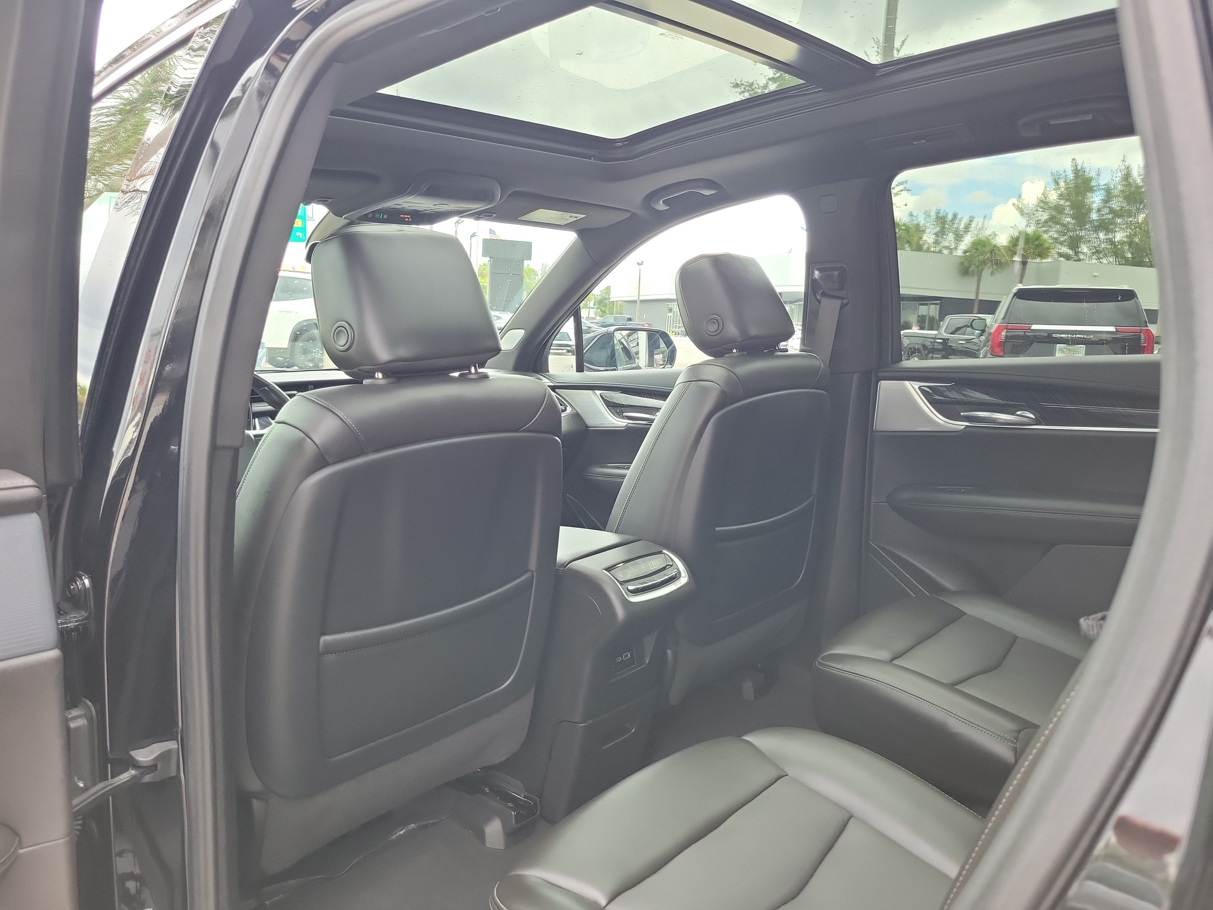 2023 Cadillac XT6 FWD Premium Luxury