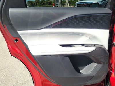 2024 Cadillac LYRIQ Luxury 1