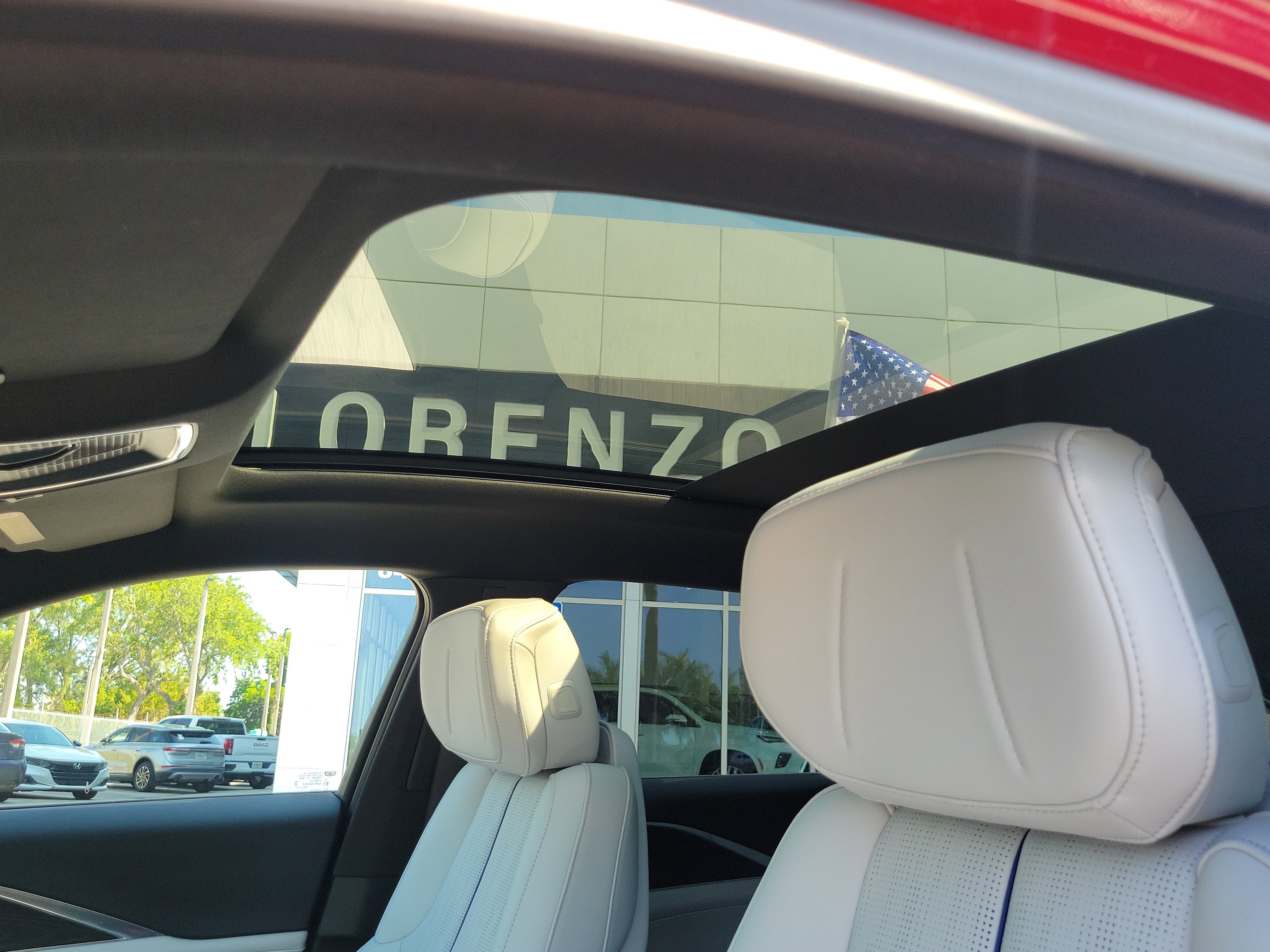 2024 Cadillac LYRIQ Luxury 1