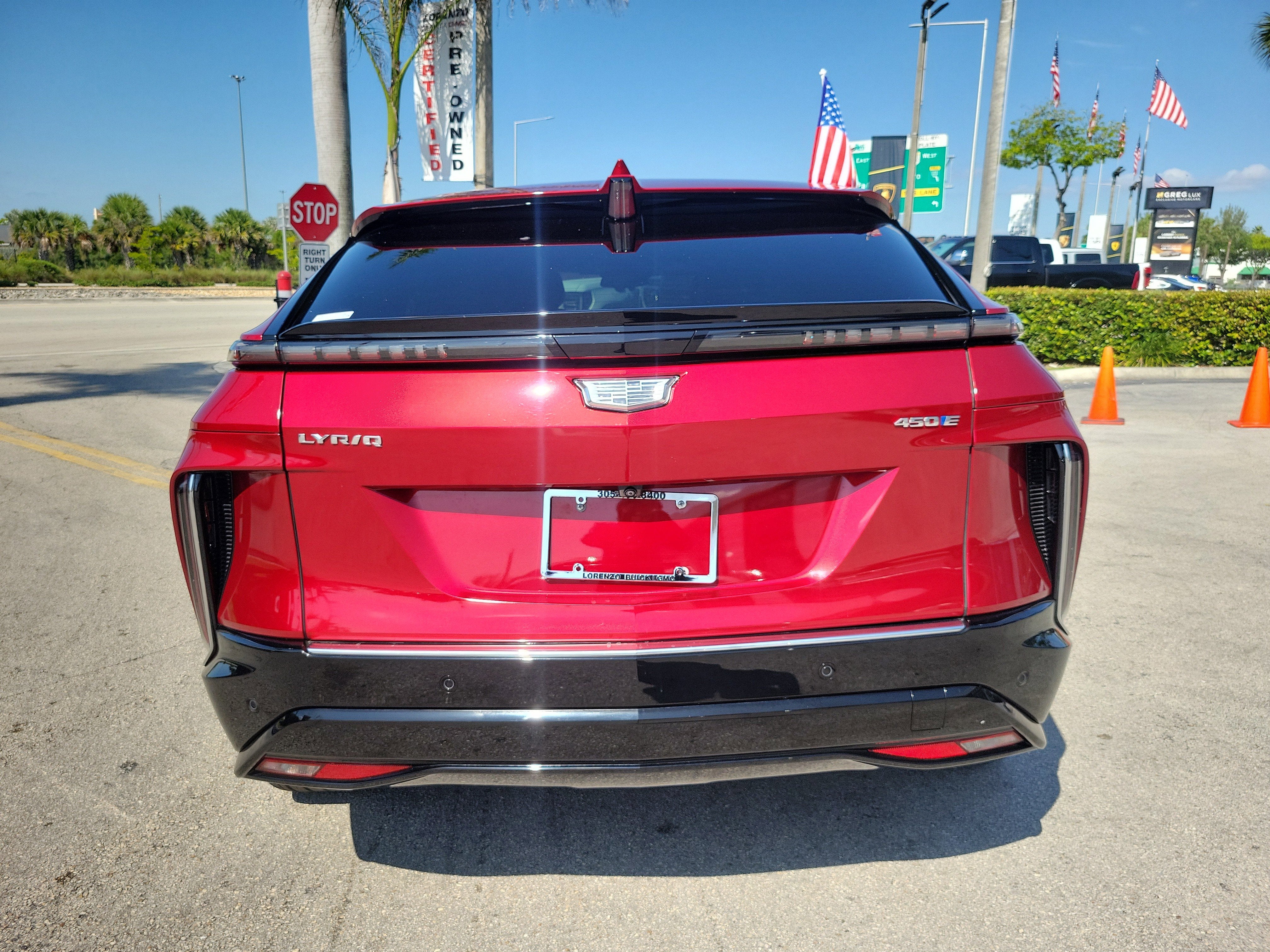 2024 Cadillac LYRIQ Luxury 1