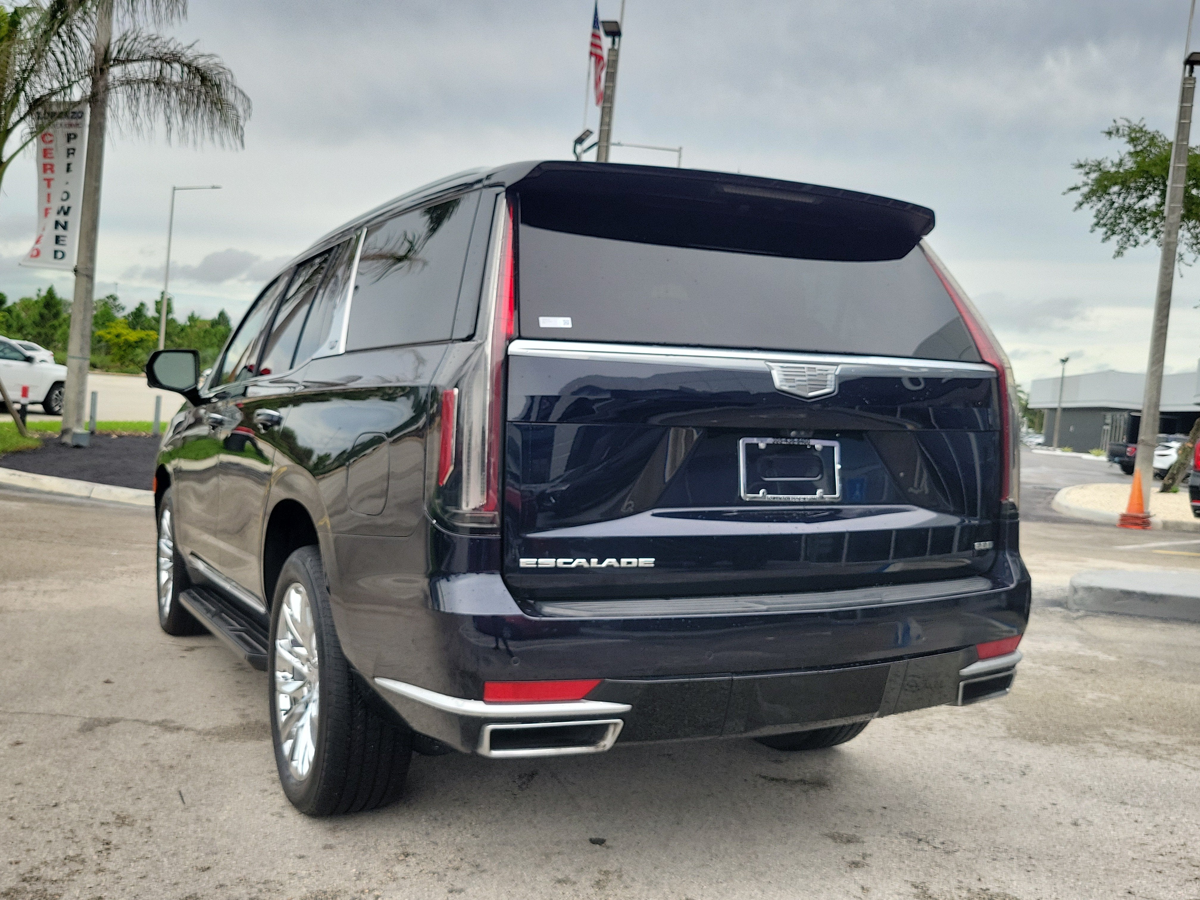 2023 Cadillac Escalade 4WD Premium Luxury