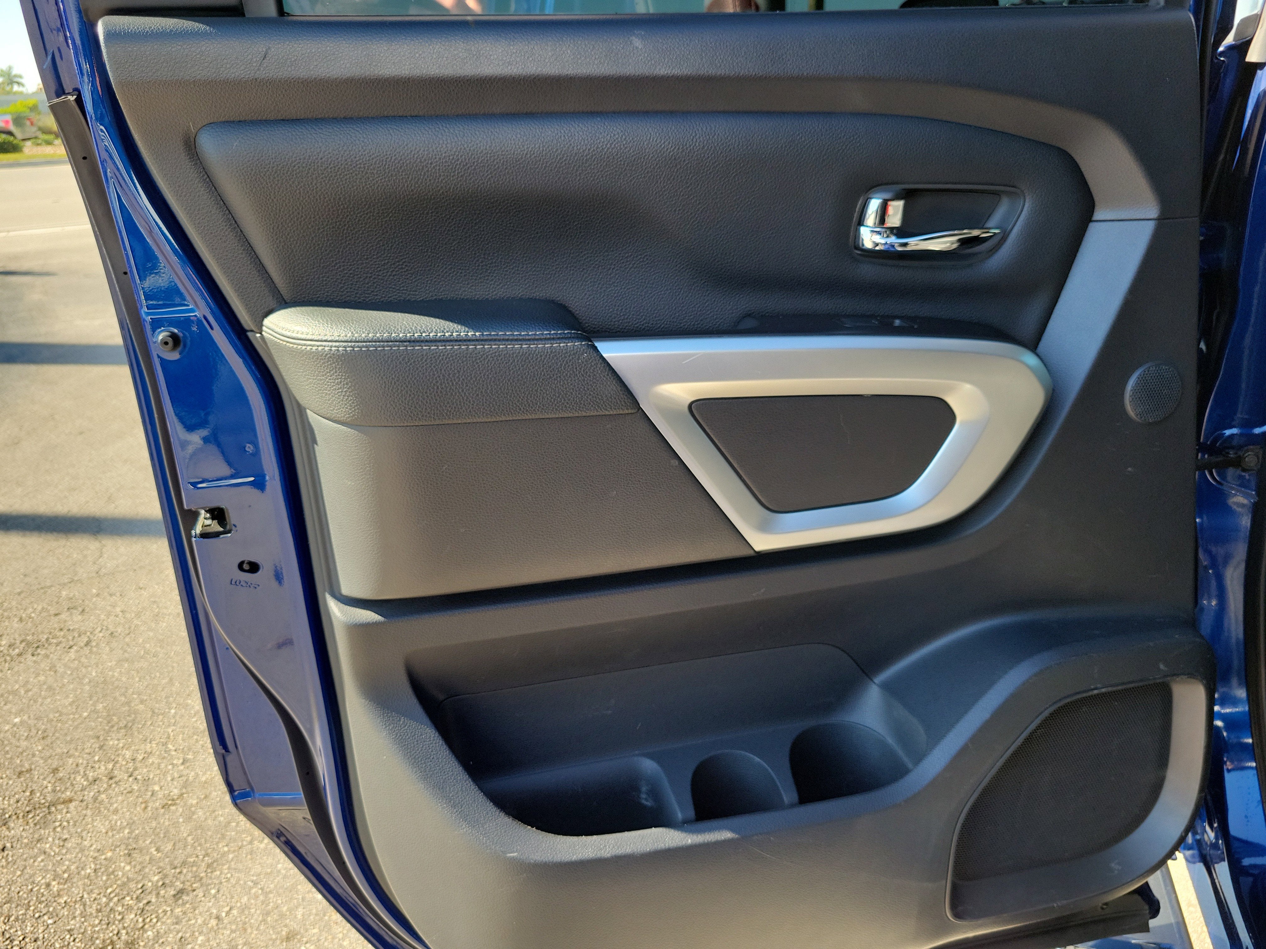 2020 Nissan Titan SL