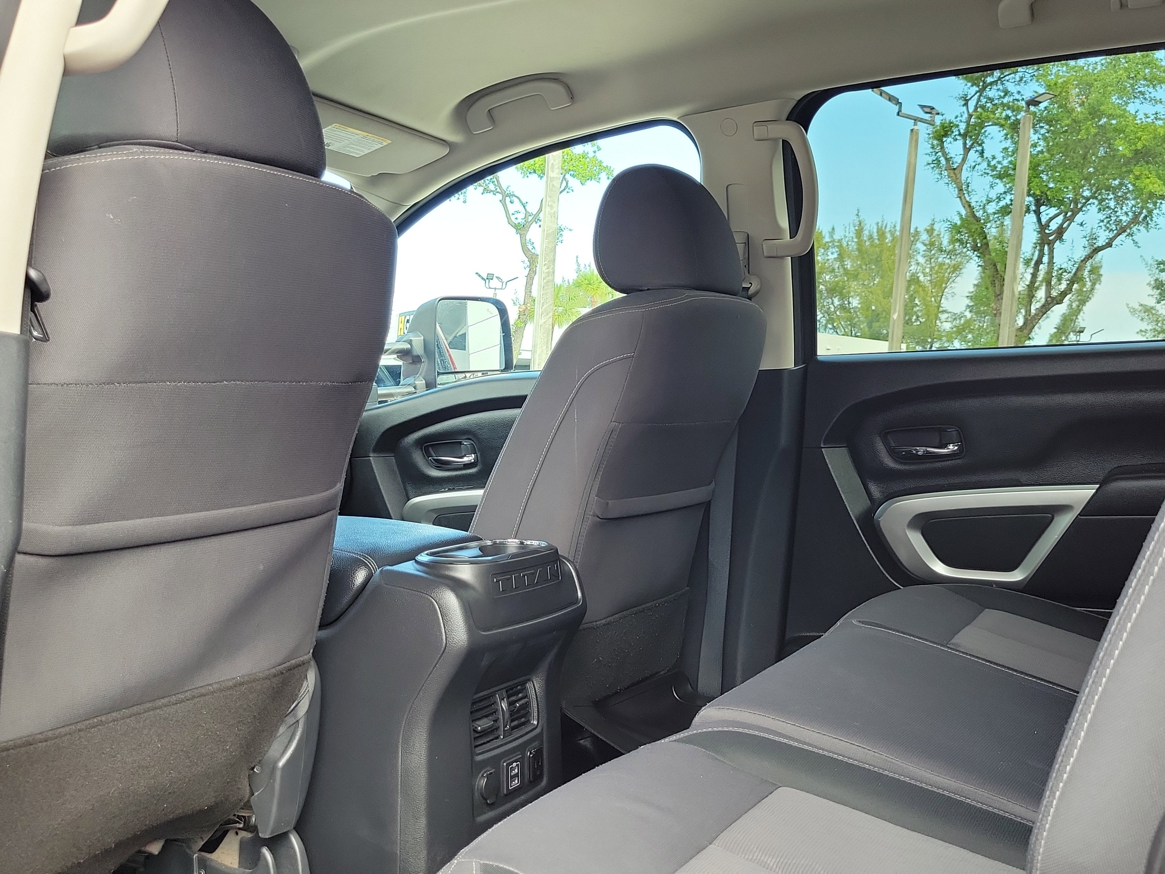 2021 Nissan Titan SV