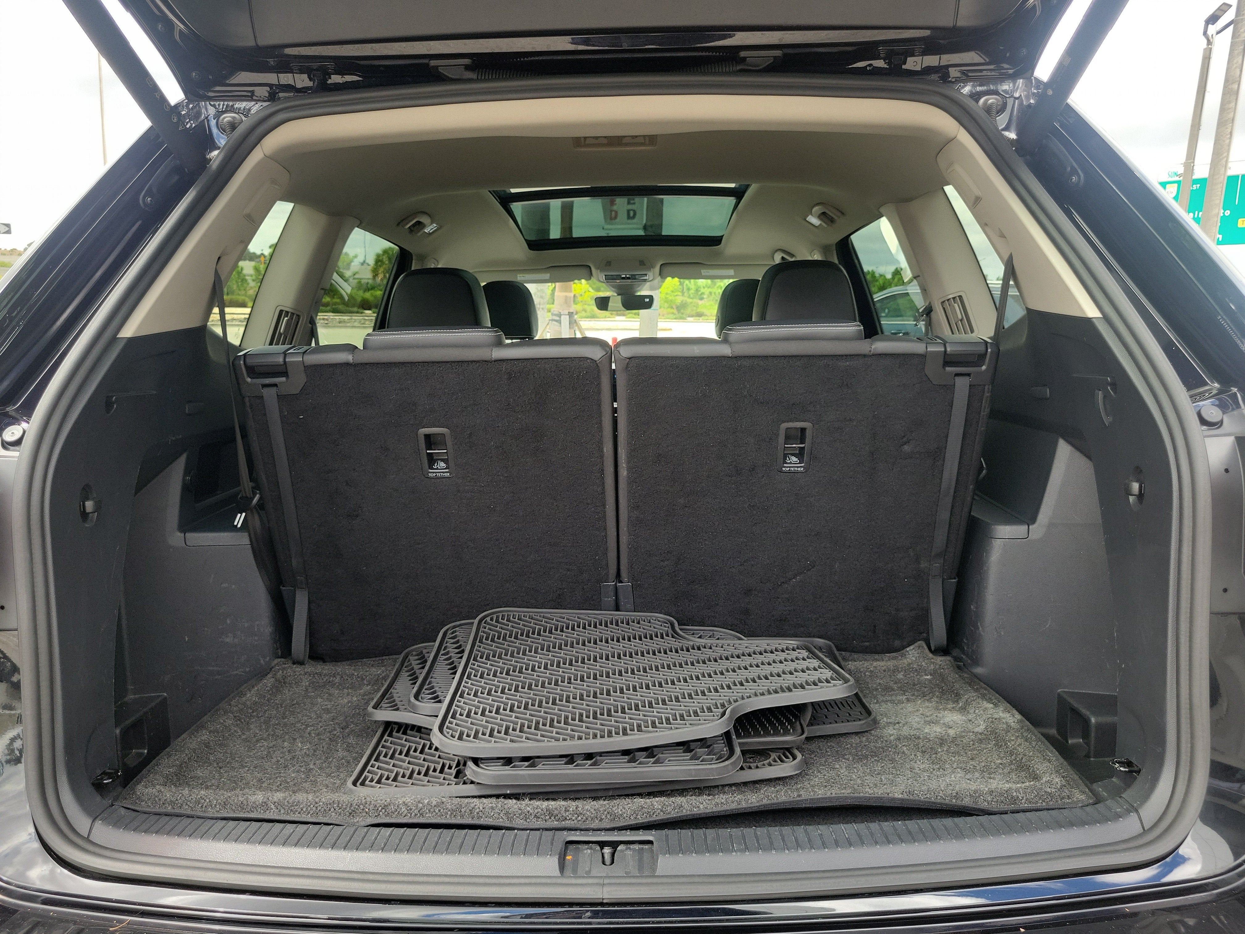 2025 Volkswagen Atlas 2.0T SEL Premium R-Line