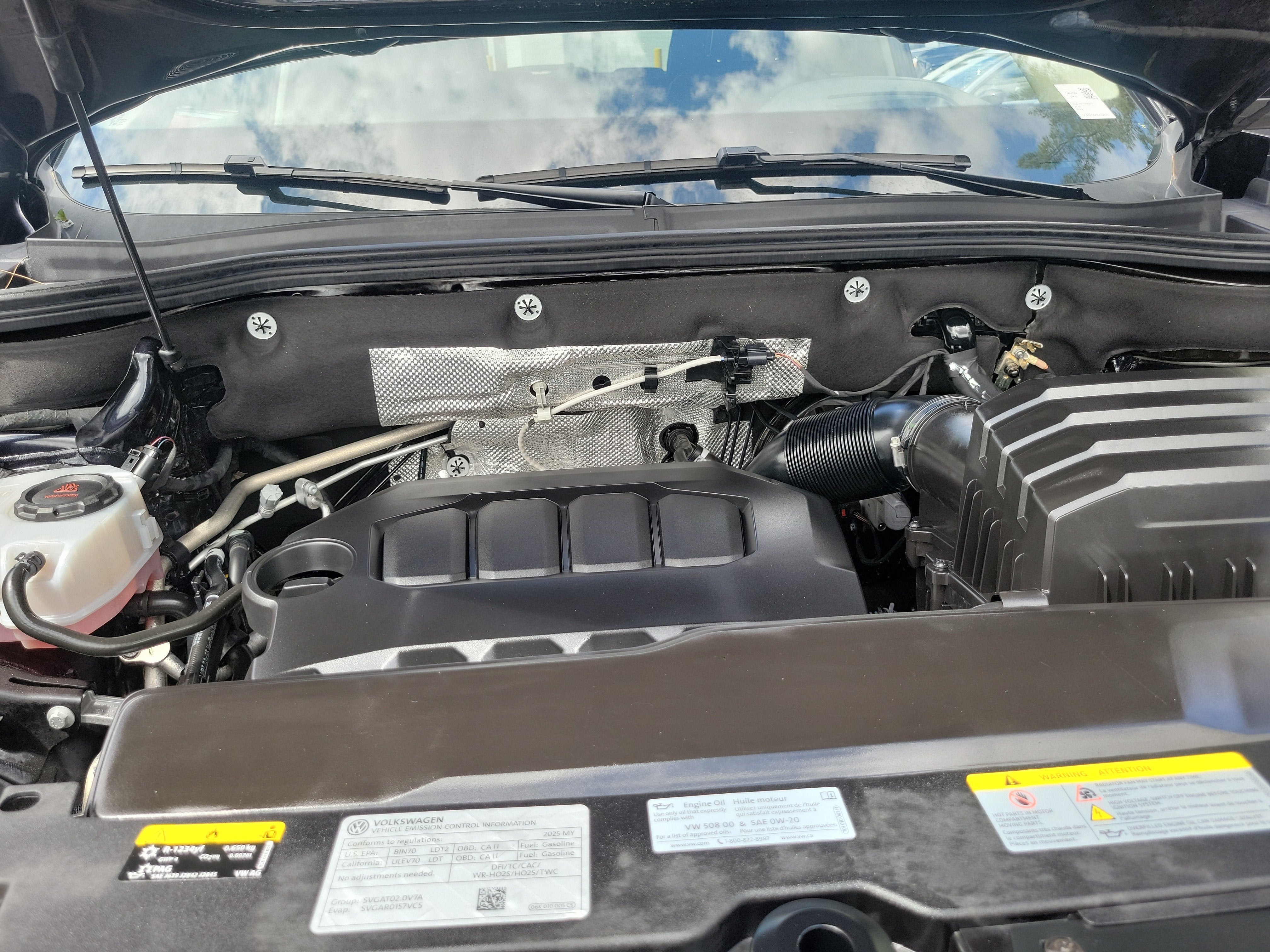 2025 Volkswagen Atlas 2.0T SEL Premium R-Line