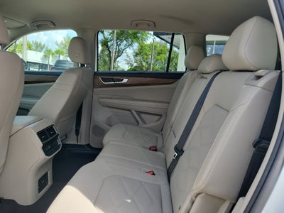 2025 Volkswagen Atlas 2.0T SE w/Technology