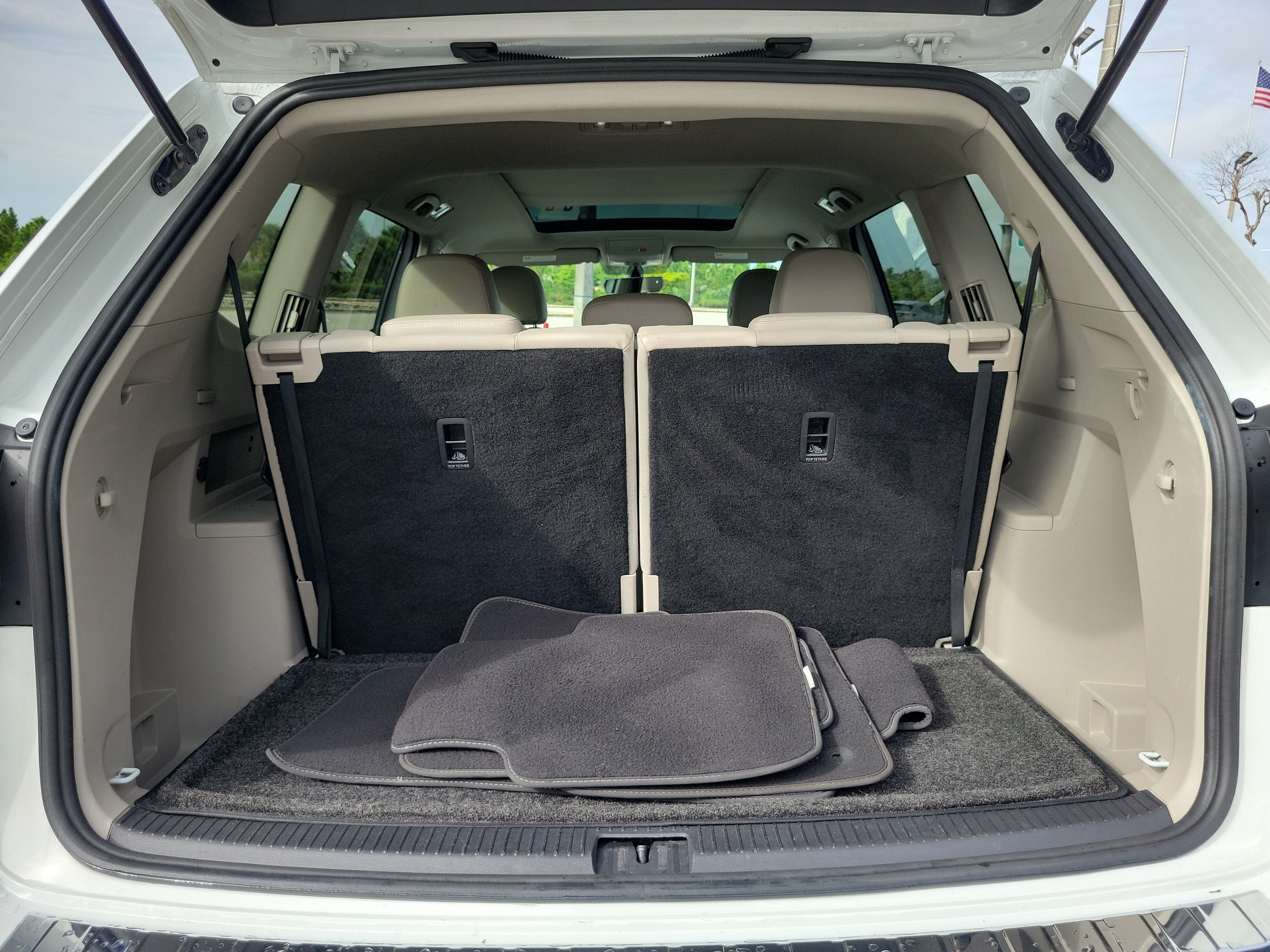 2022 Volkswagen Atlas 3.6L V6 SE w/Technology