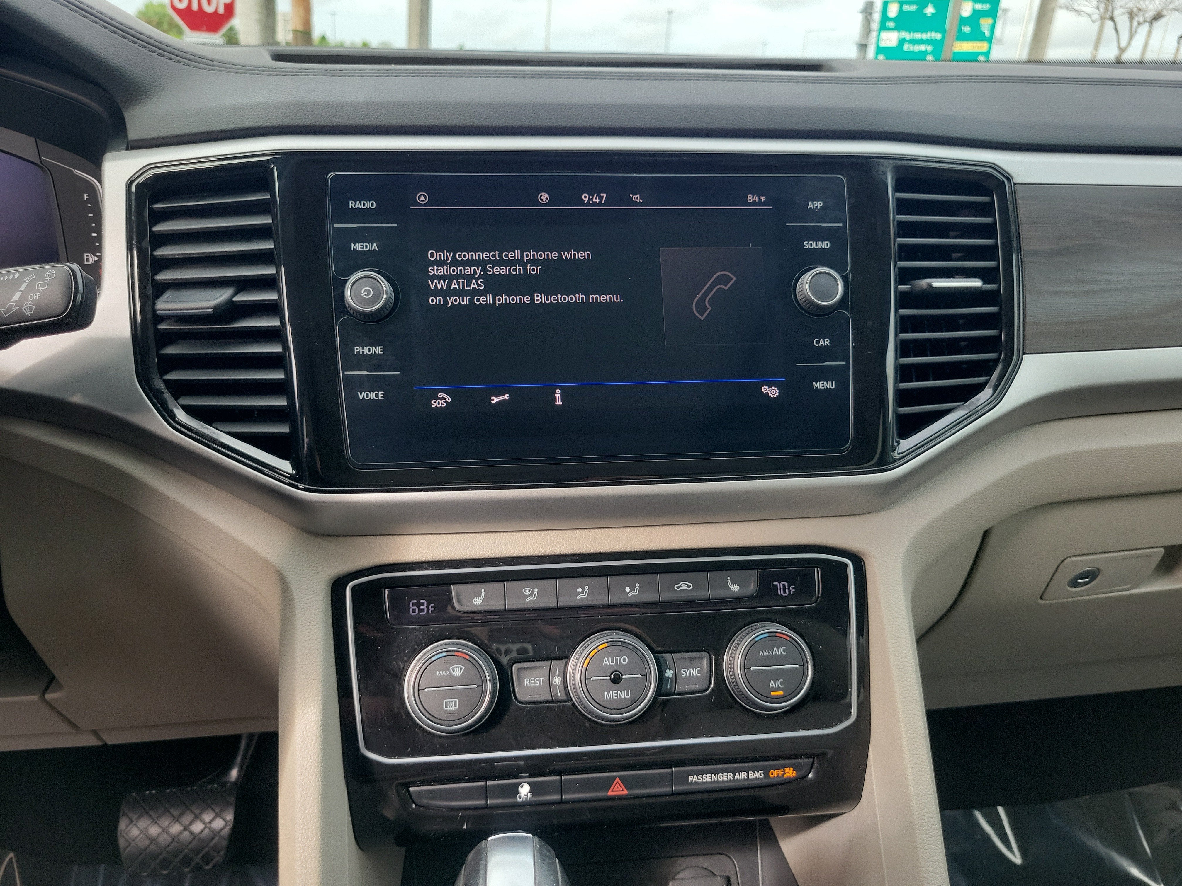 2022 Volkswagen Atlas 3.6L V6 SE w/Technology
