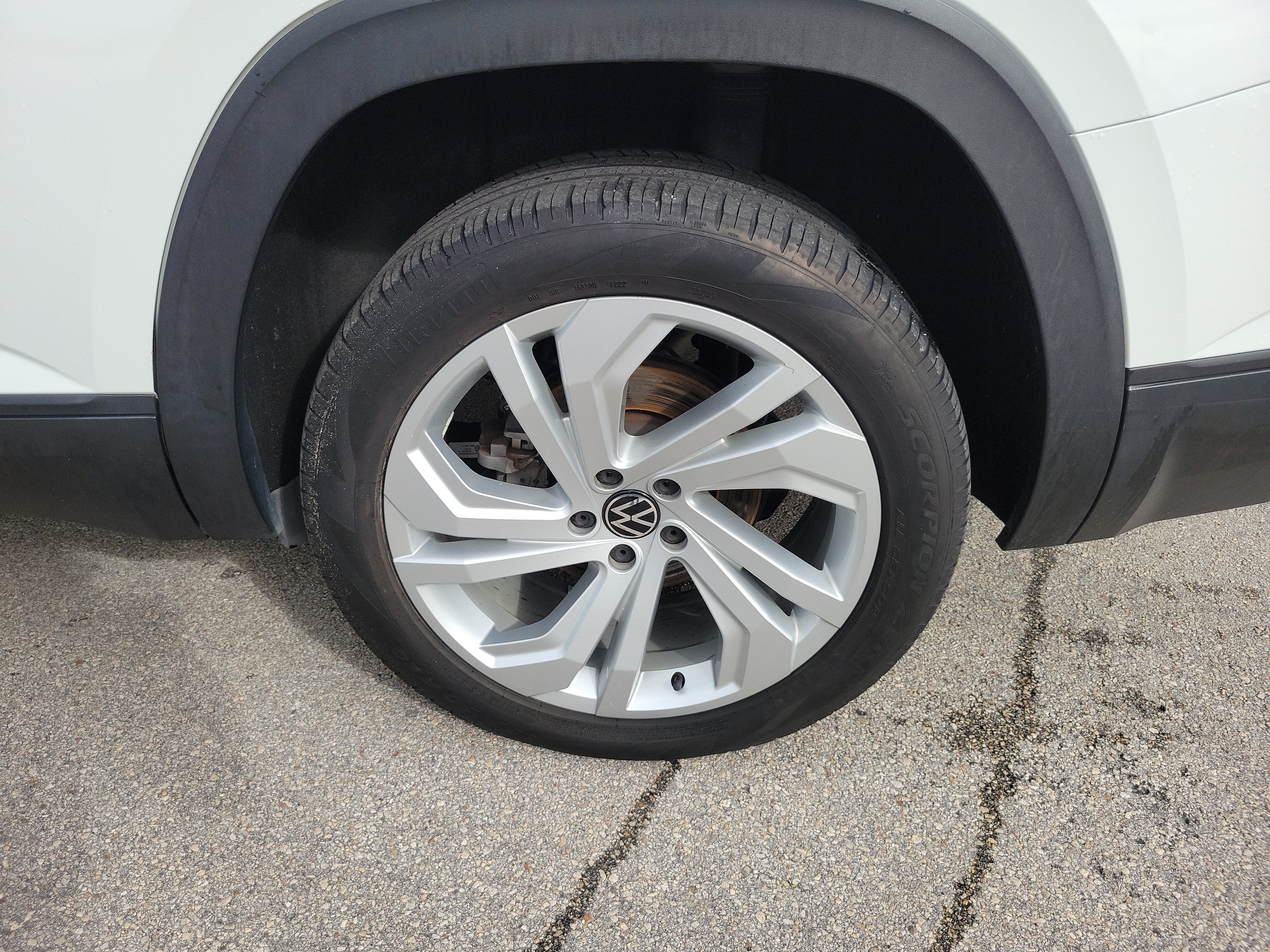 2022 Volkswagen Atlas 3.6L V6 SE w/Technology