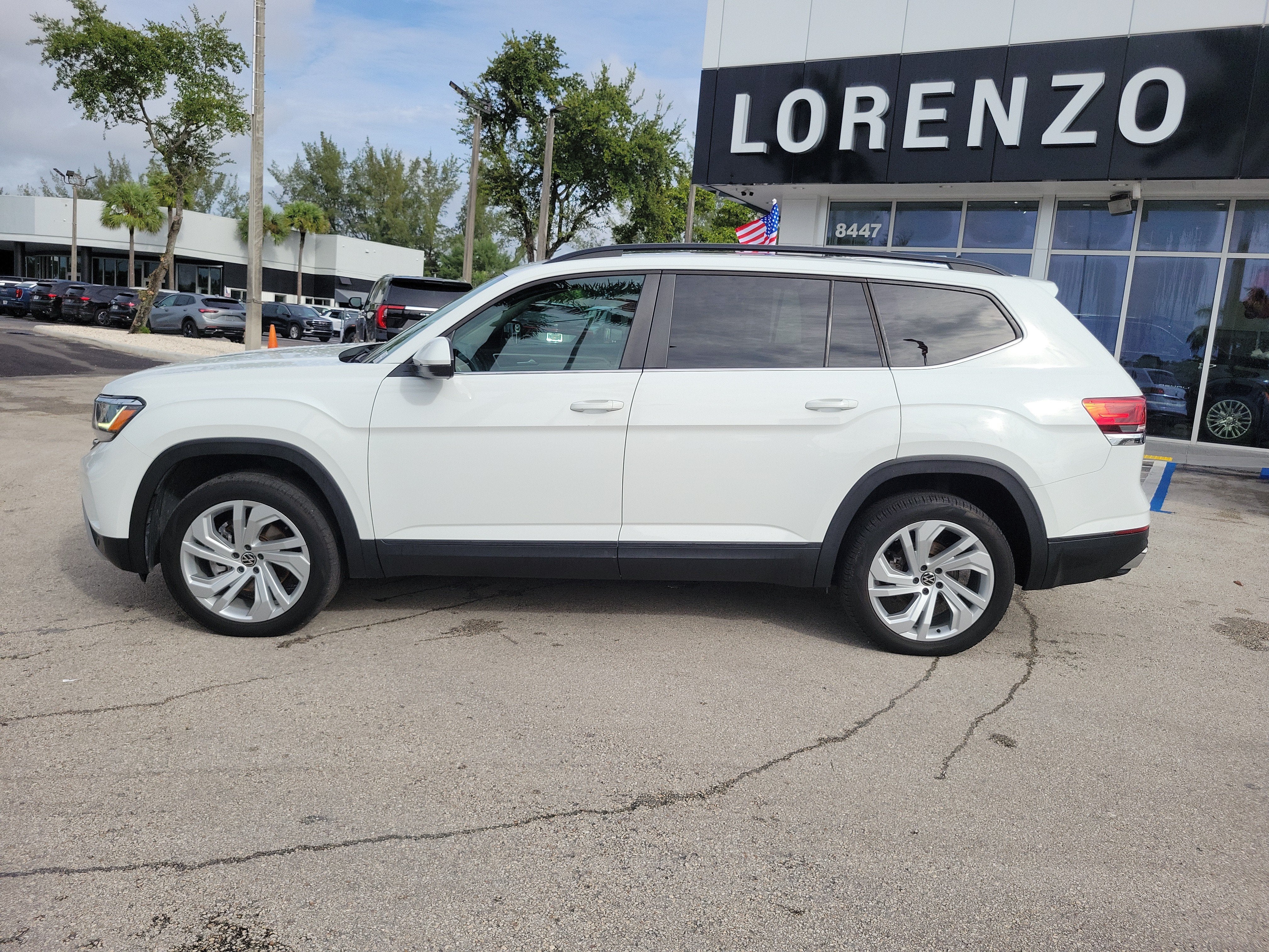 2022 Volkswagen Atlas 3.6L V6 SE w/Technology