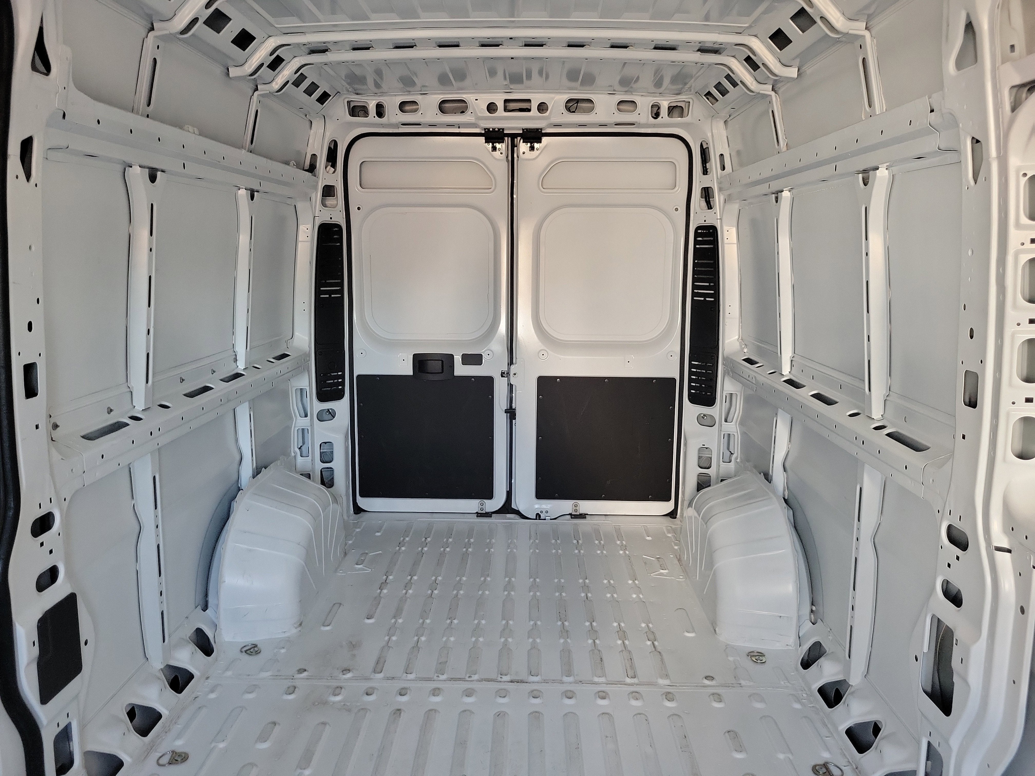 2026 RAM ProMaster Cargo Van Tradesman