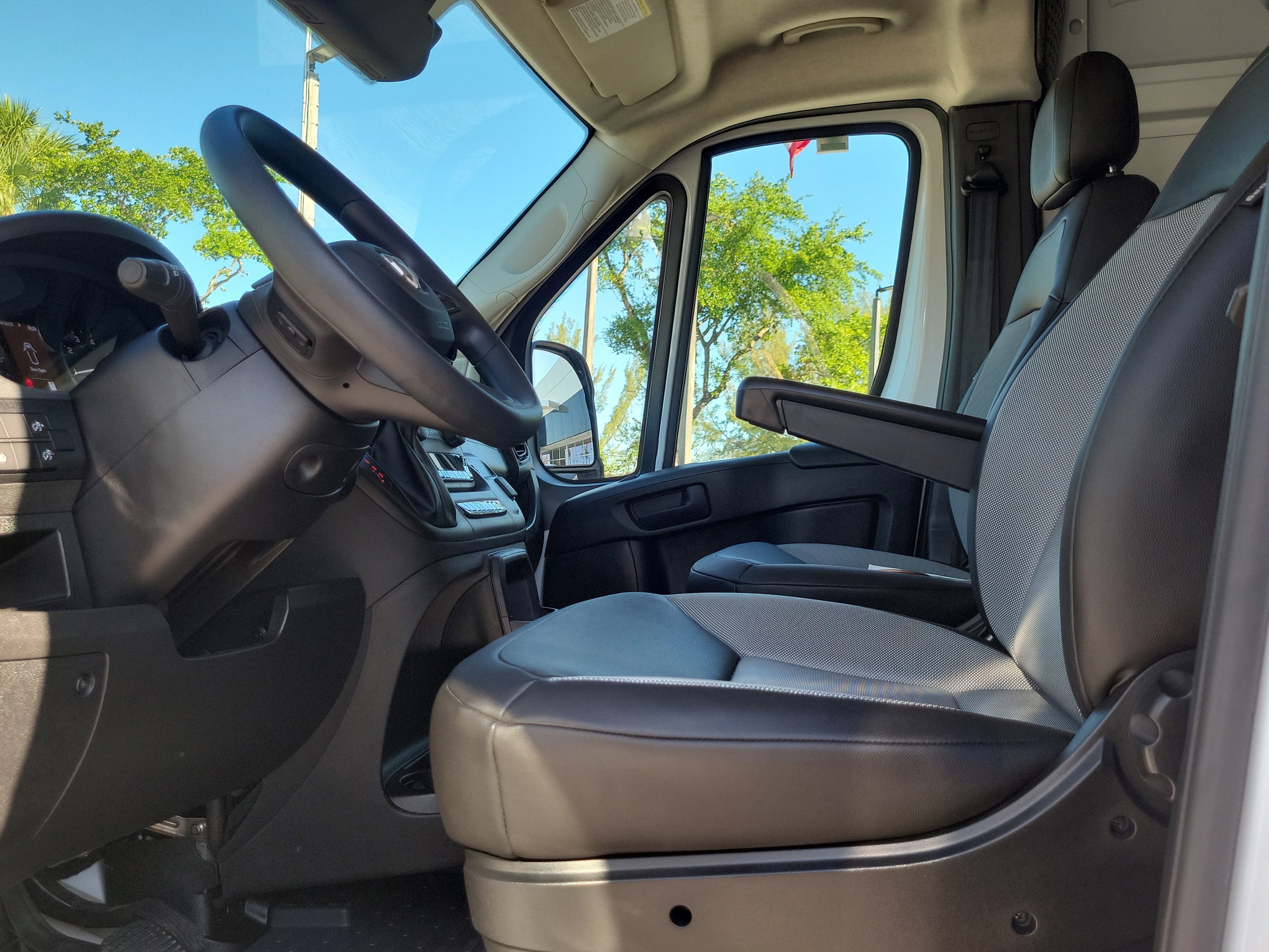 2026 RAM ProMaster Cargo Van Tradesman