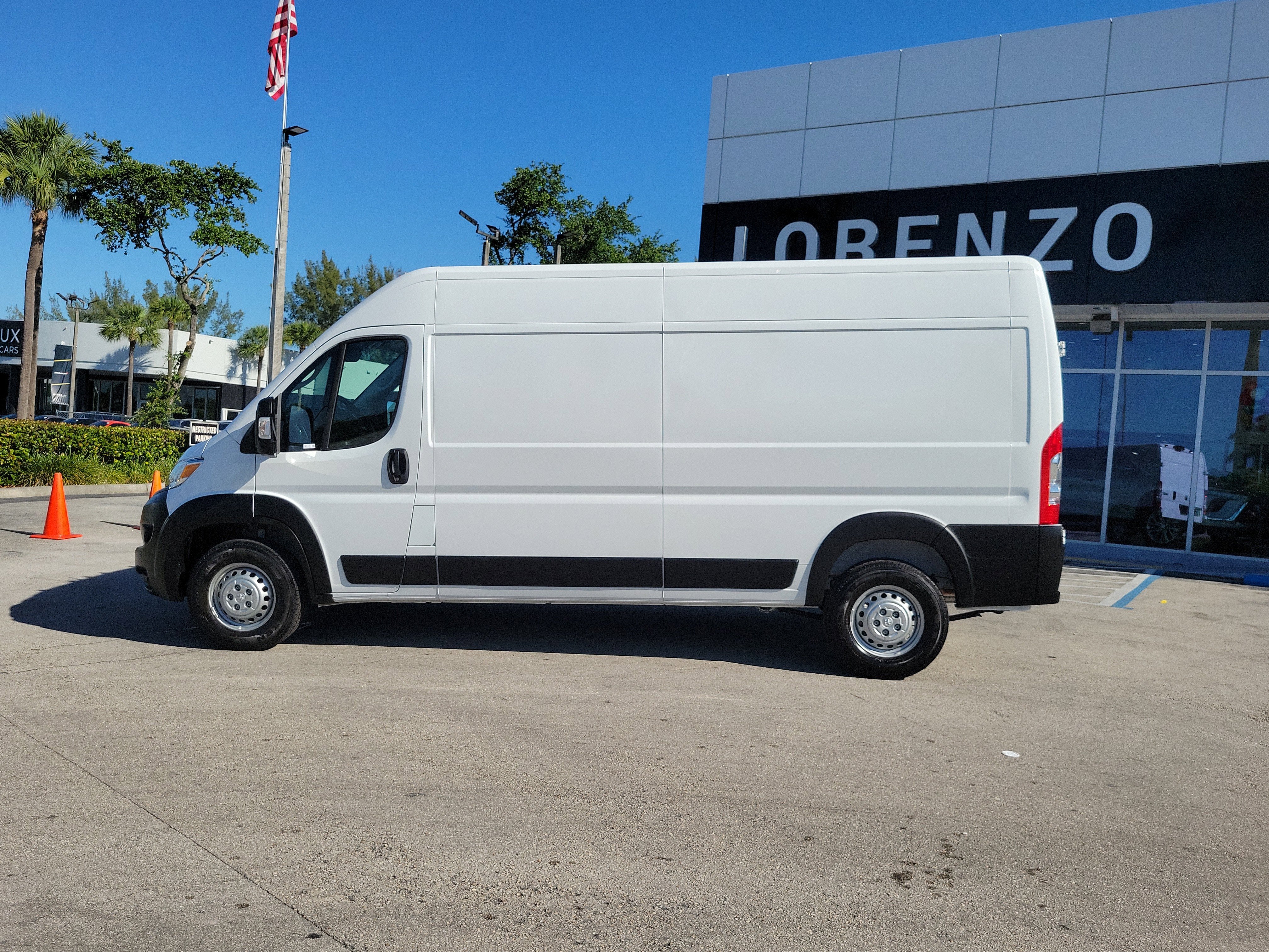 2026 RAM ProMaster Cargo Van Tradesman