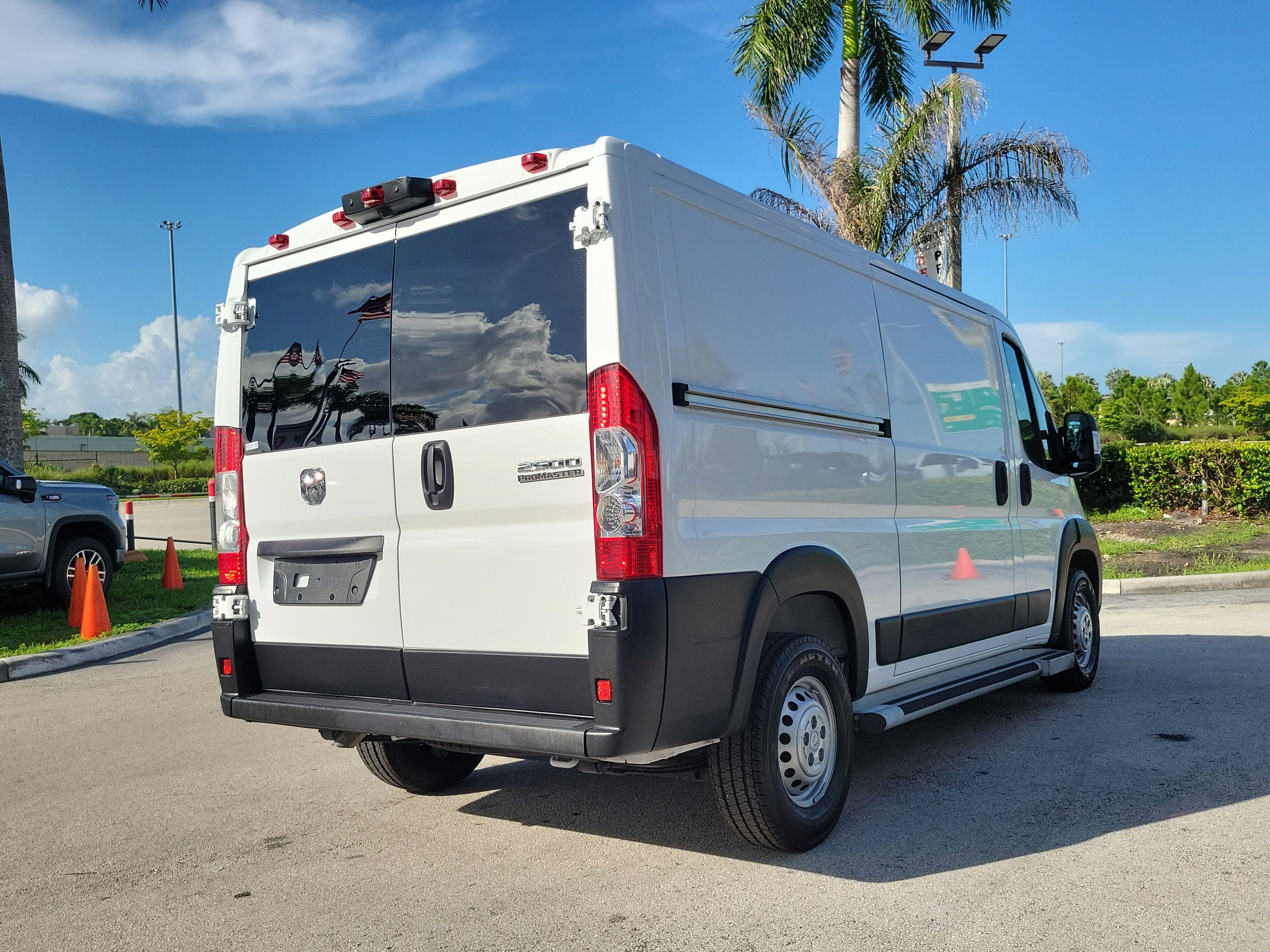 2025 RAM ProMaster Cargo Van Tradesman