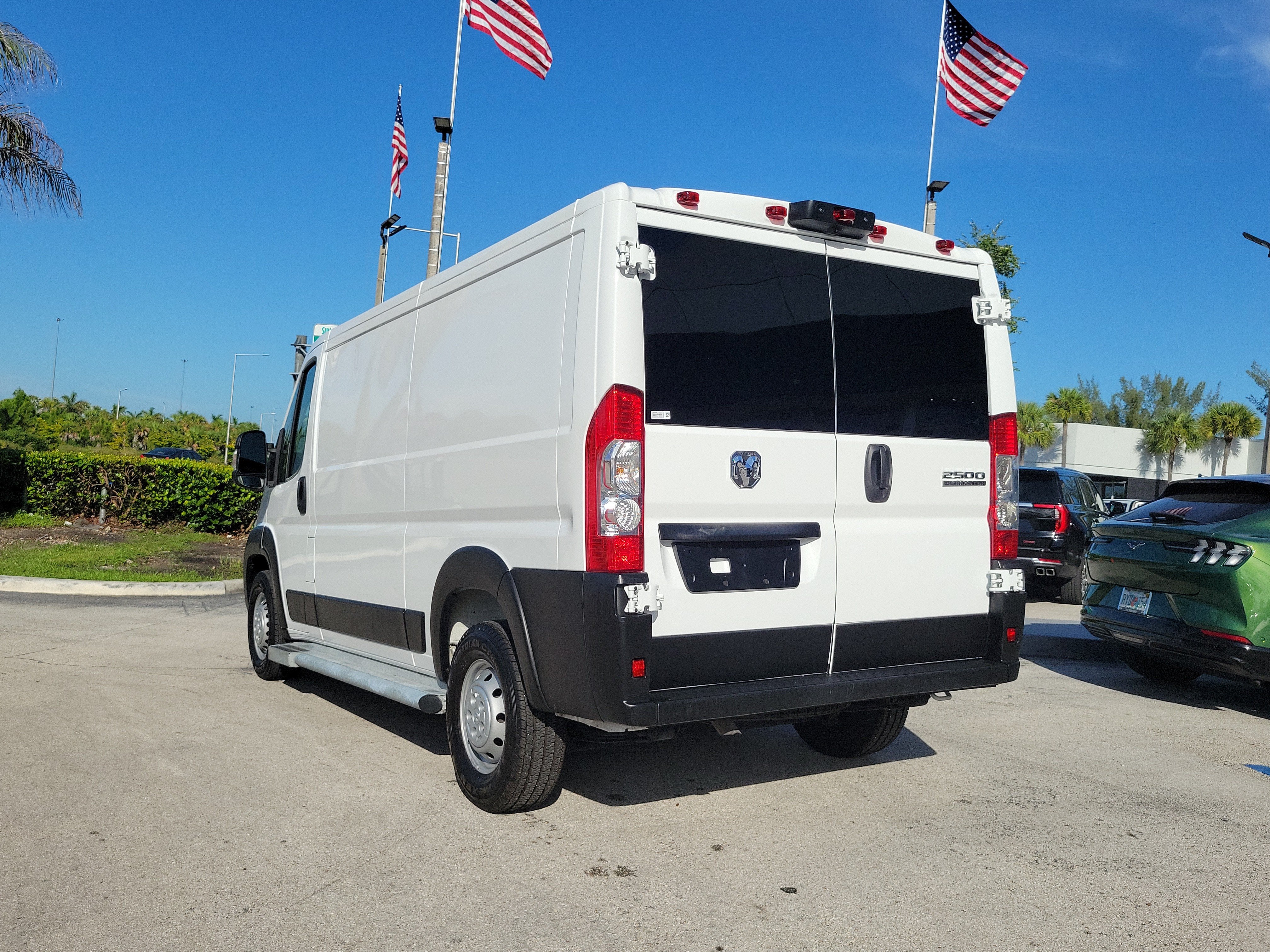 2025 RAM ProMaster Cargo Van Tradesman