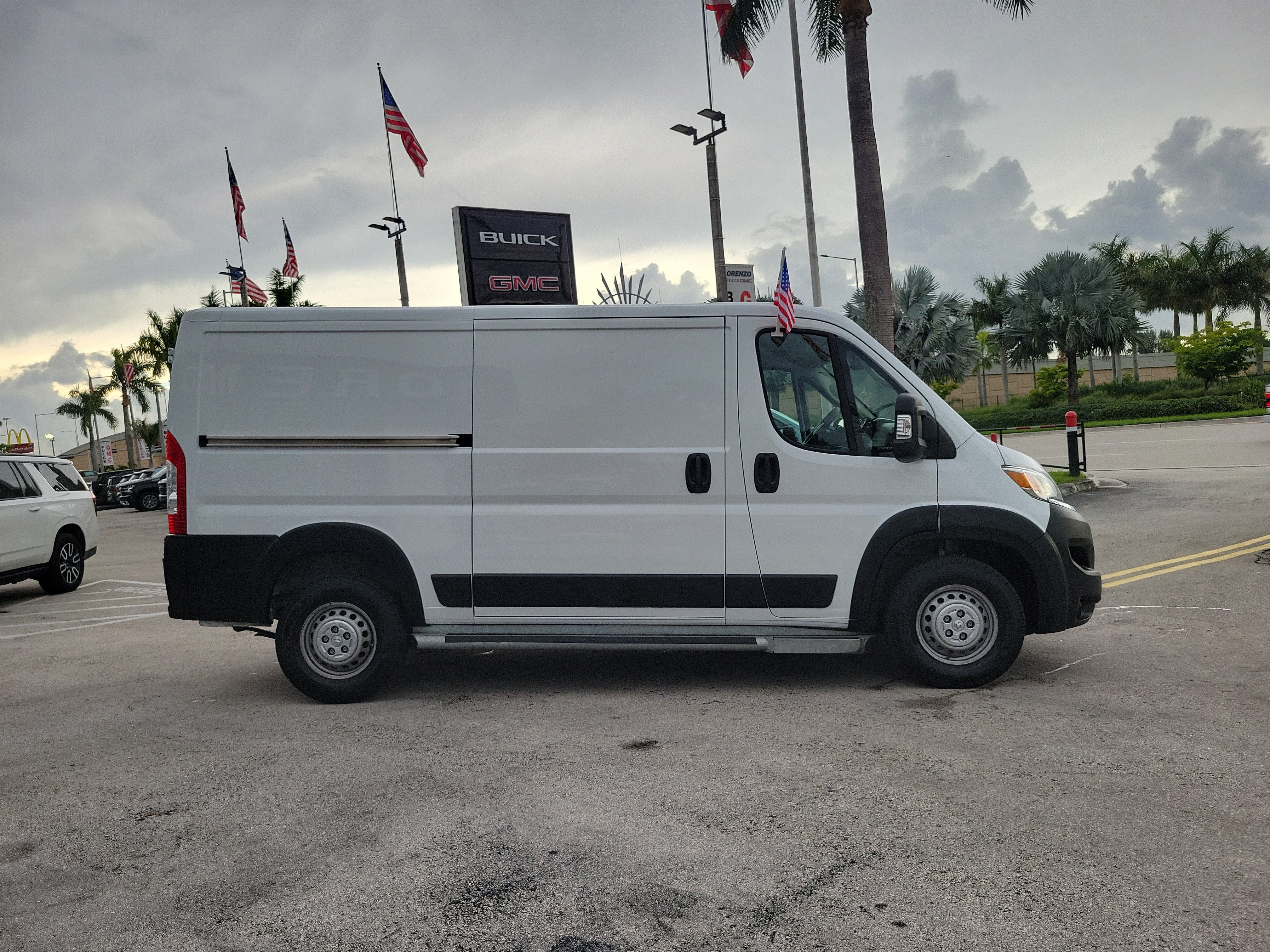 2025 RAM ProMaster Cargo Van Tradesman