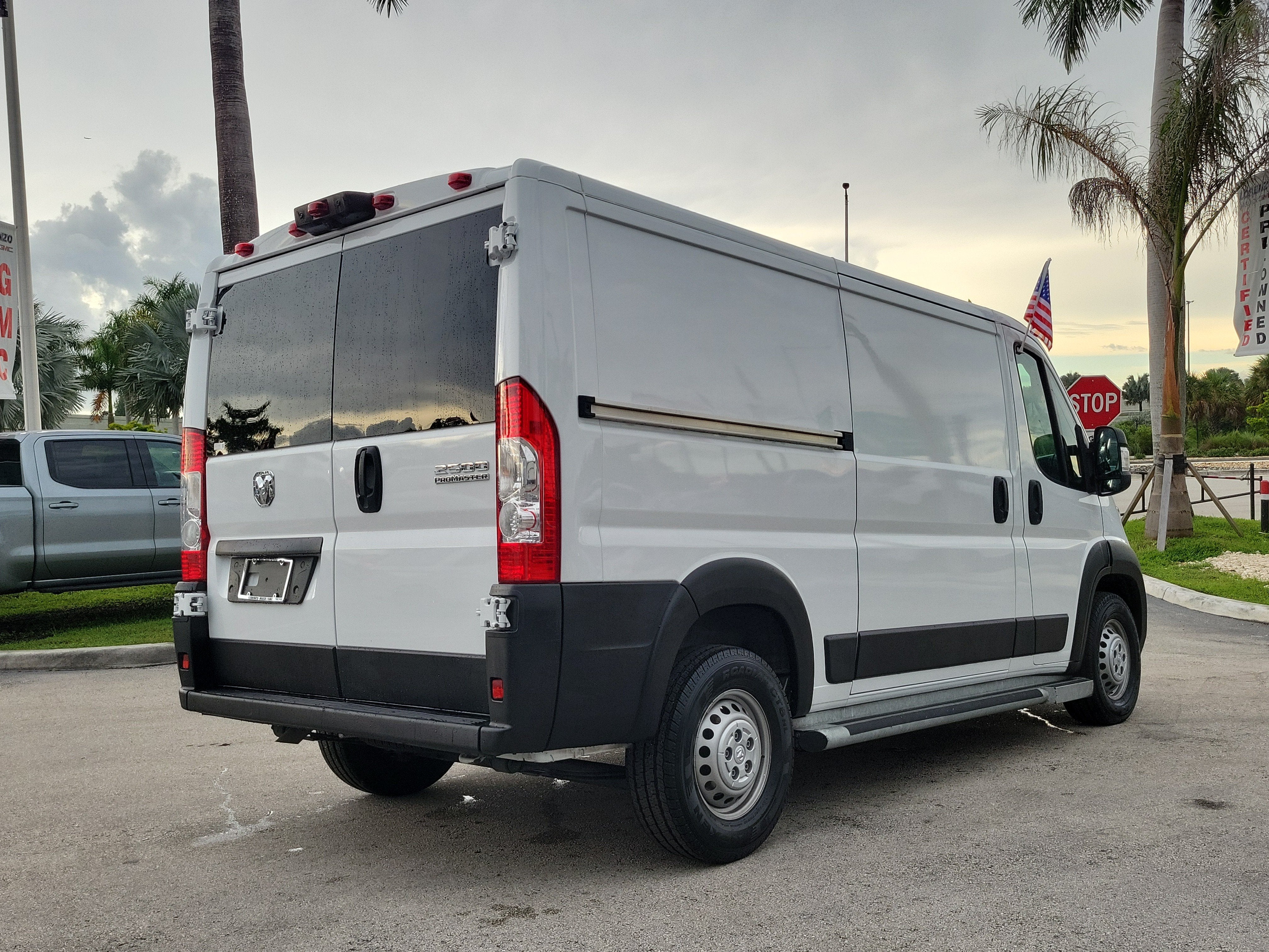 2025 RAM ProMaster Cargo Van Tradesman