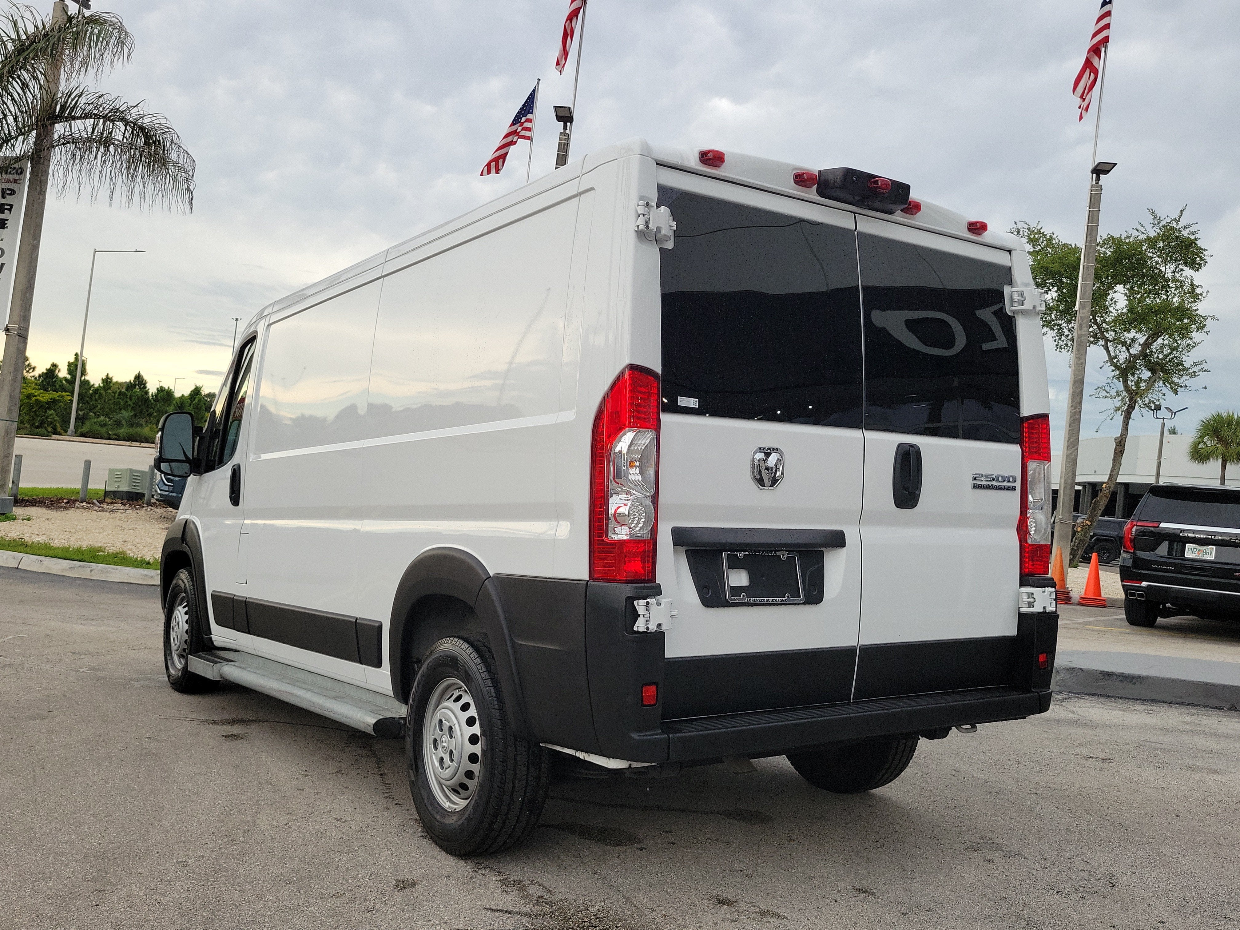 2025 RAM ProMaster Cargo Van Tradesman