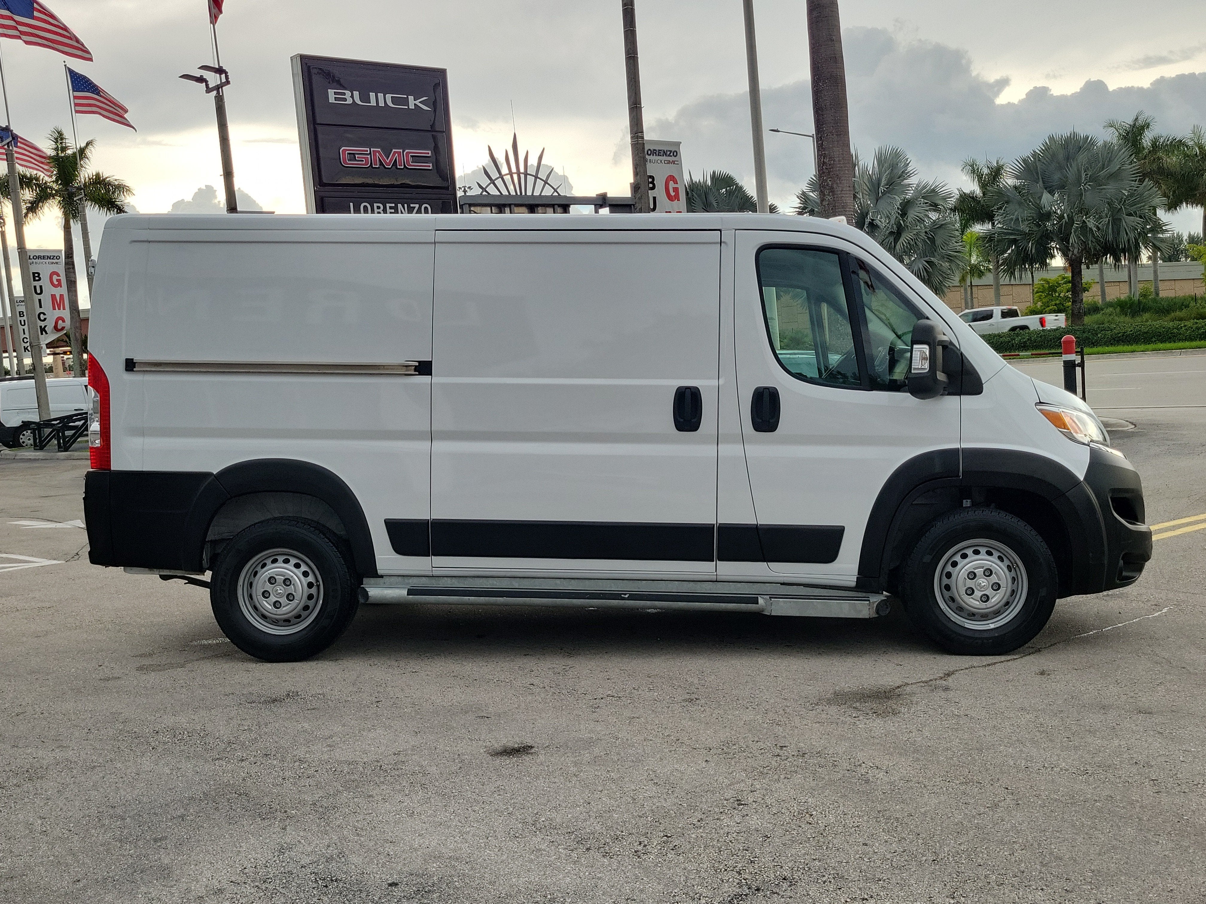 2025 RAM ProMaster Cargo Van Tradesman
