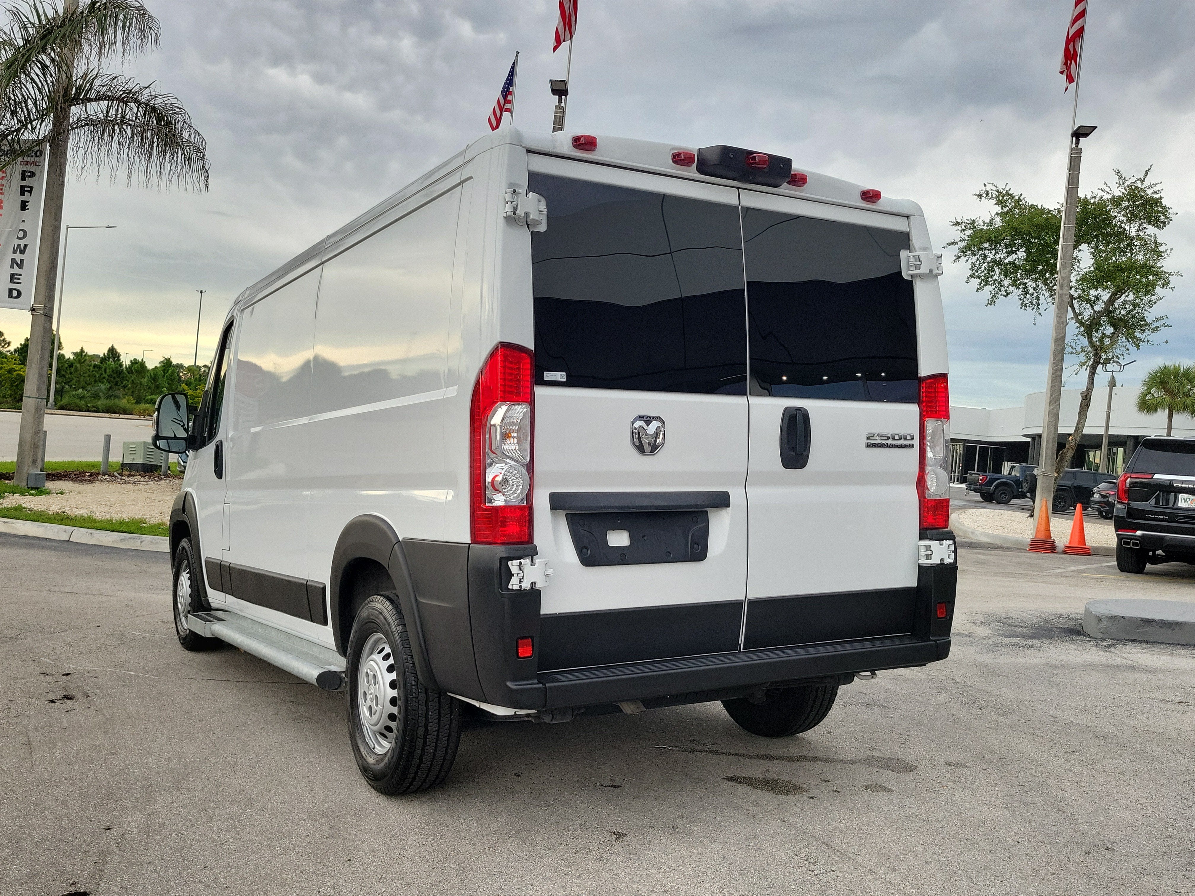 2025 RAM ProMaster Cargo Van Tradesman