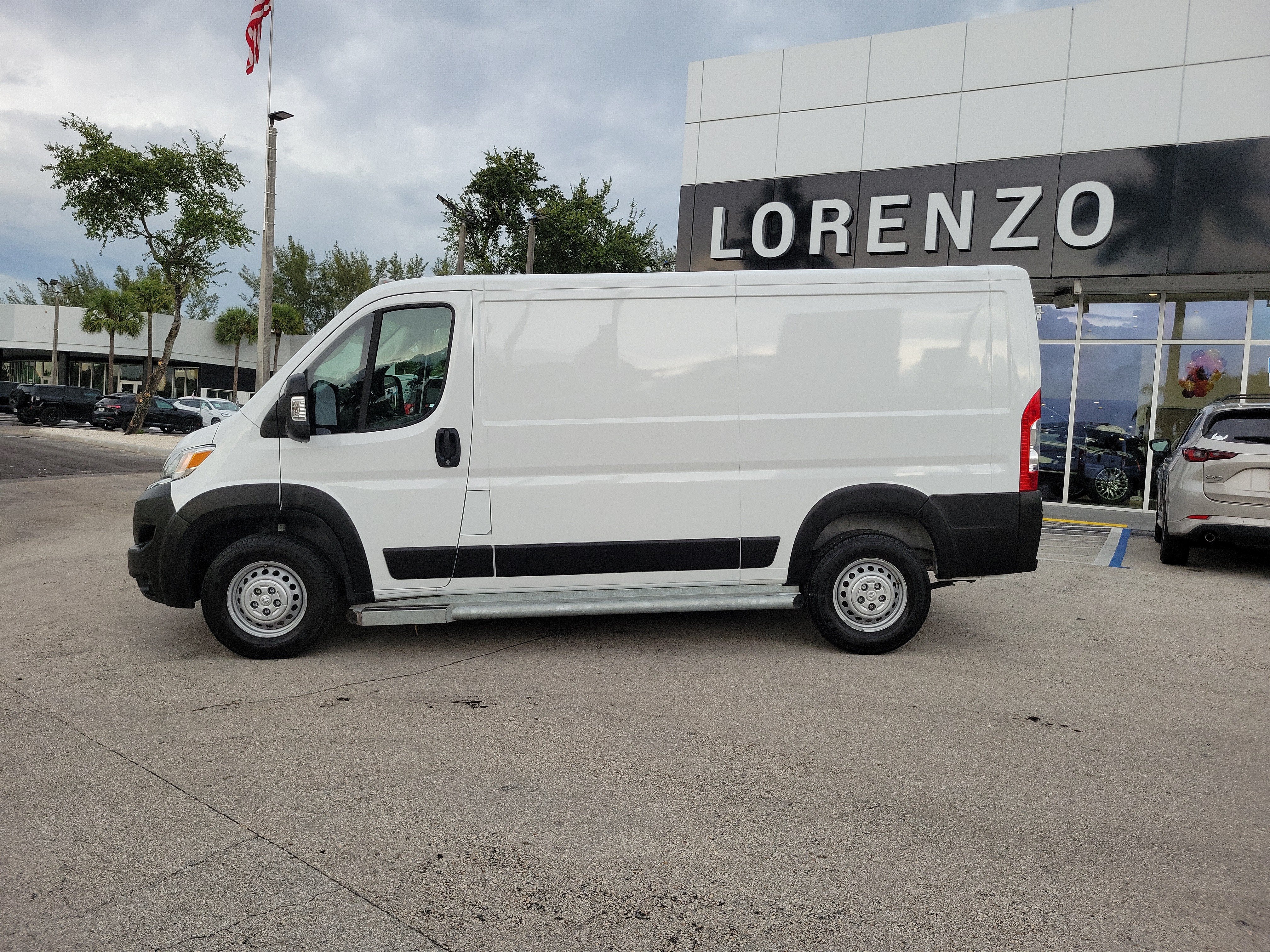 2025 RAM ProMaster Cargo Van Tradesman