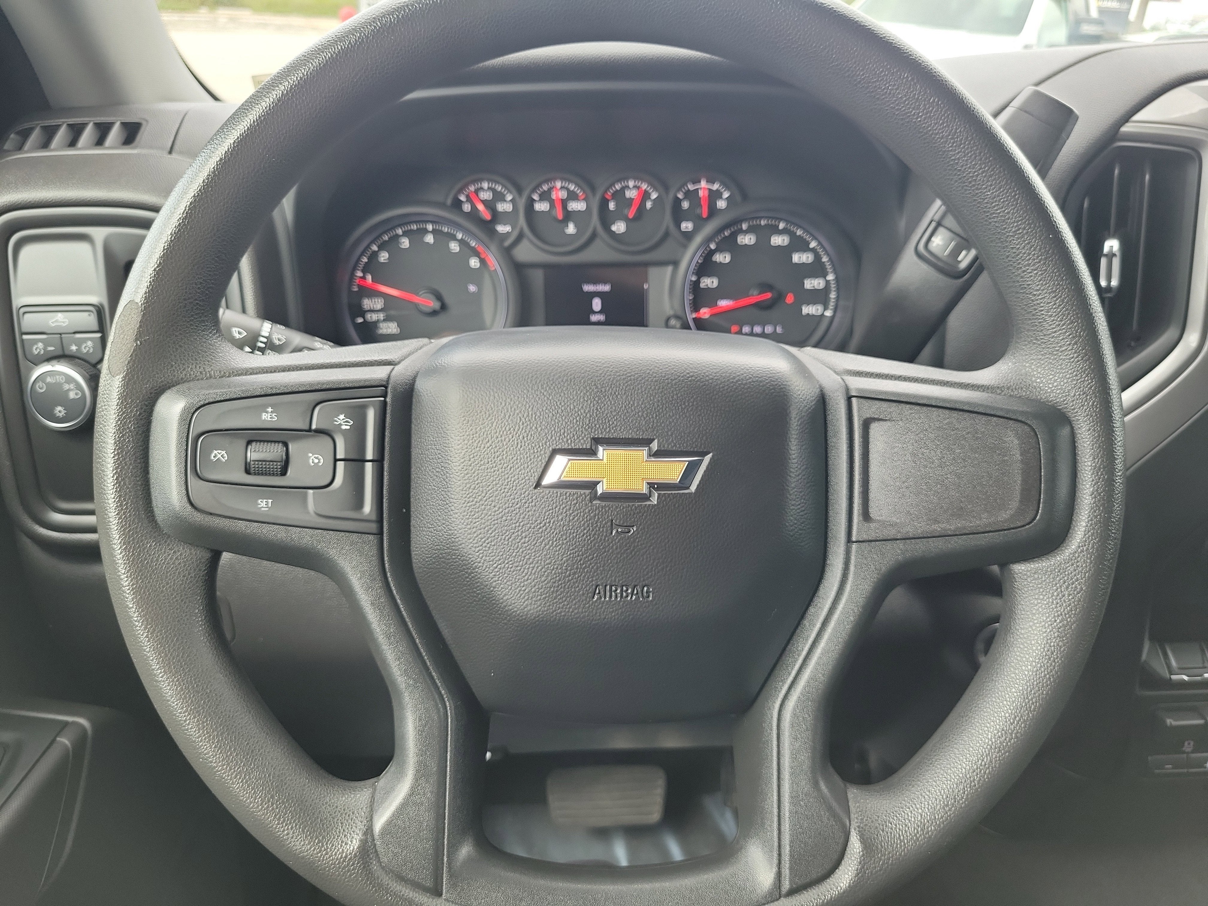 2024 Chevrolet Silverado 1500 Custom