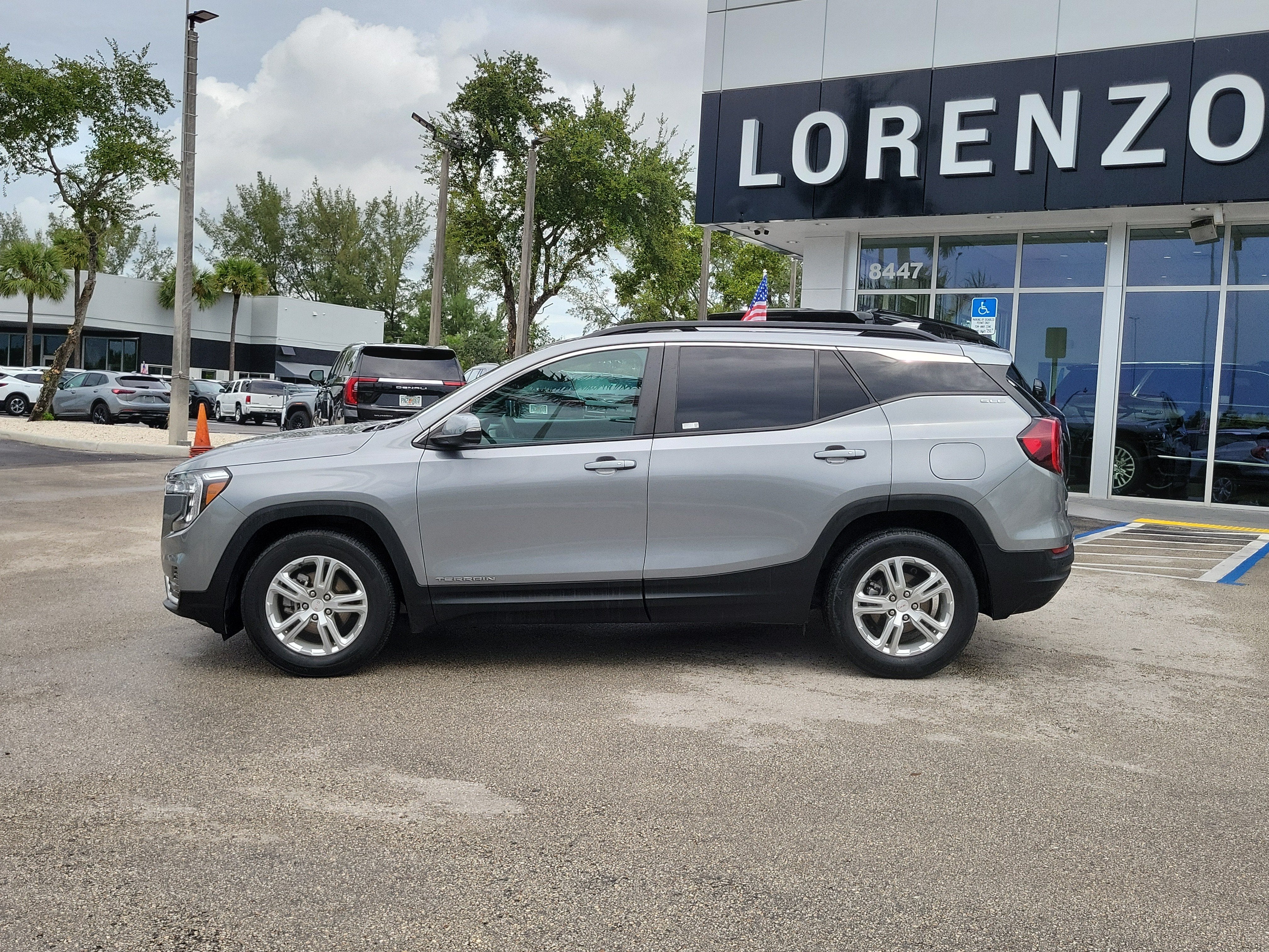 2023 GMC Terrain SLE
