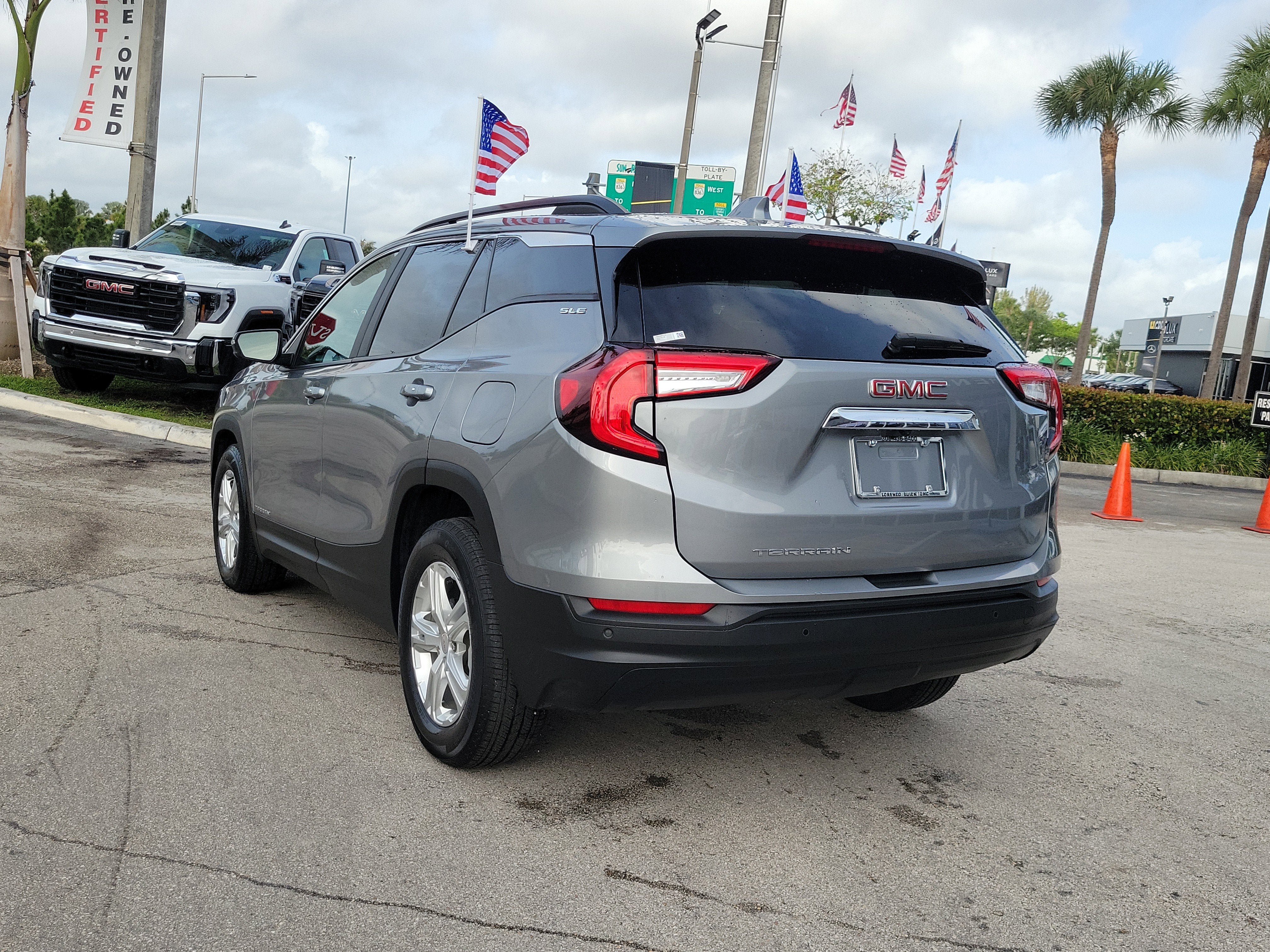 2023 GMC Terrain SLE