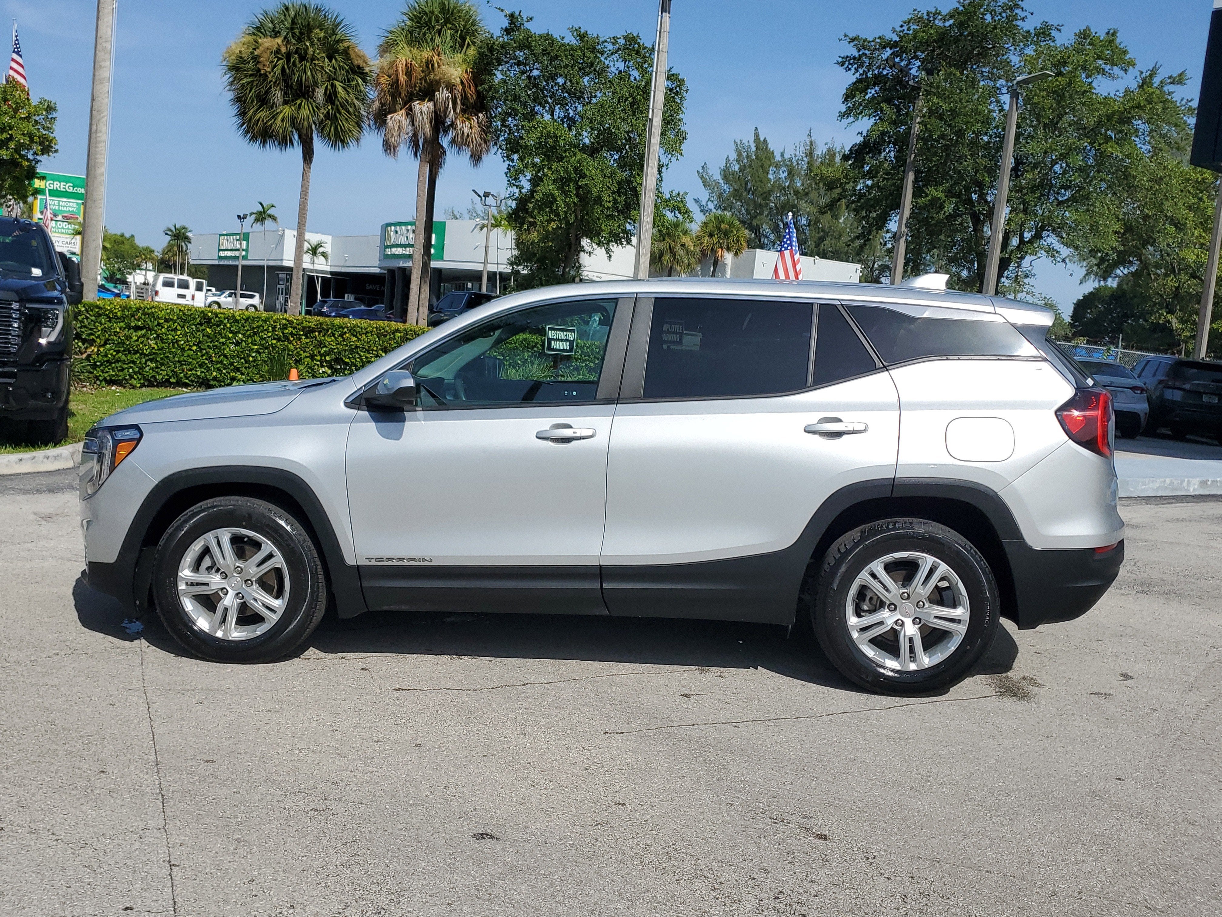 2022 GMC Terrain SLE