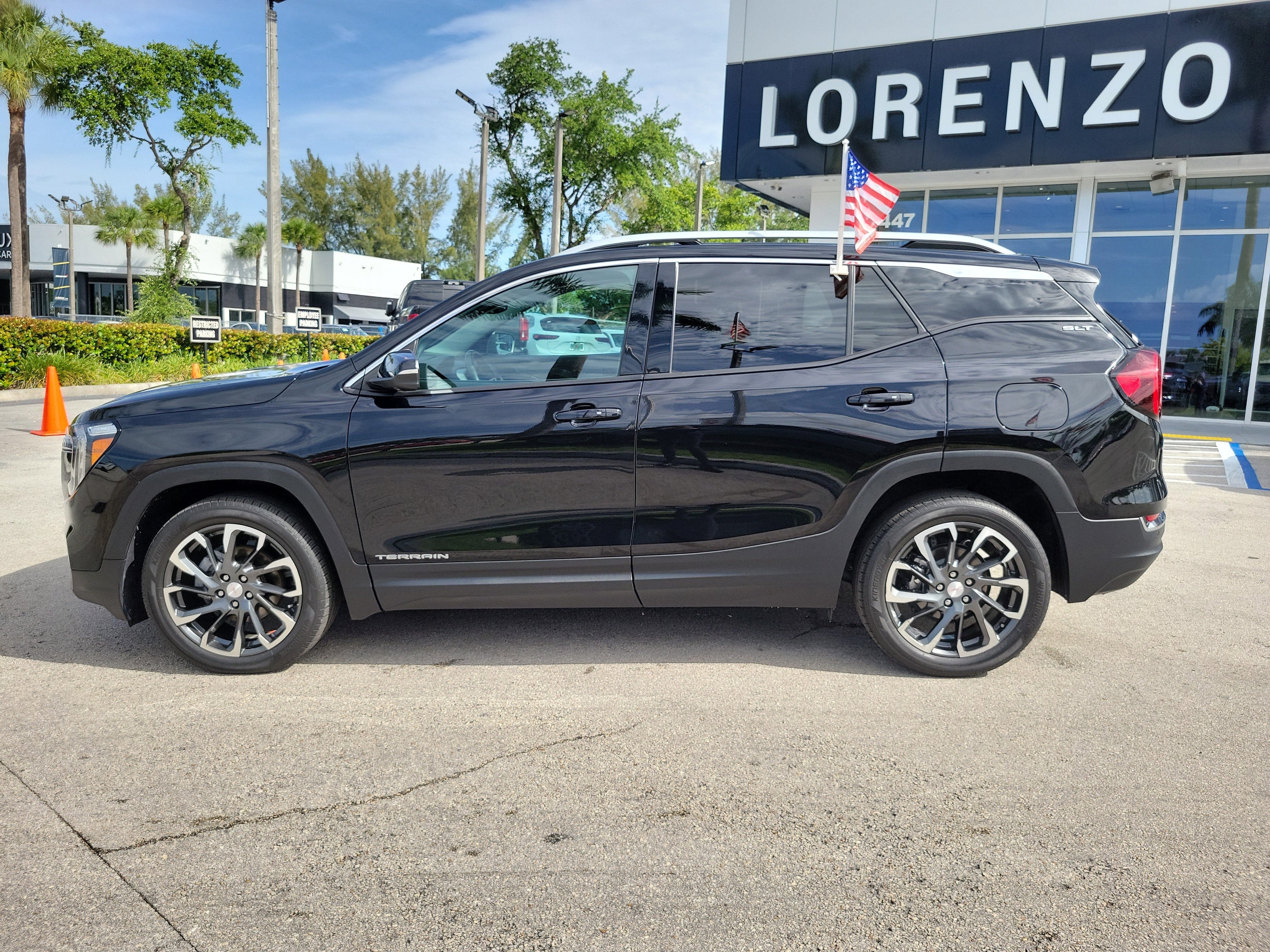 2023 GMC Terrain SLT