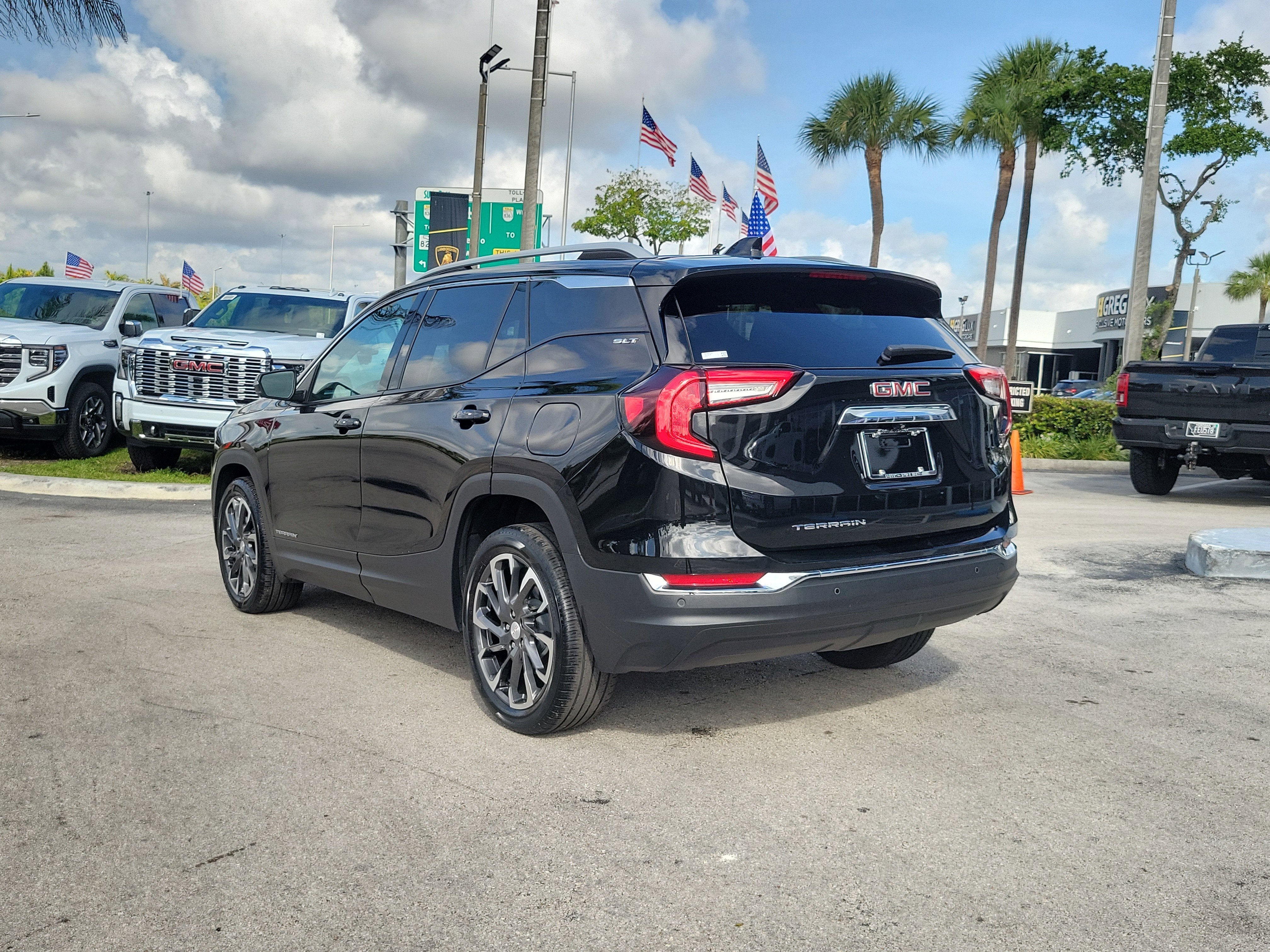 2024 GMC Terrain SLT