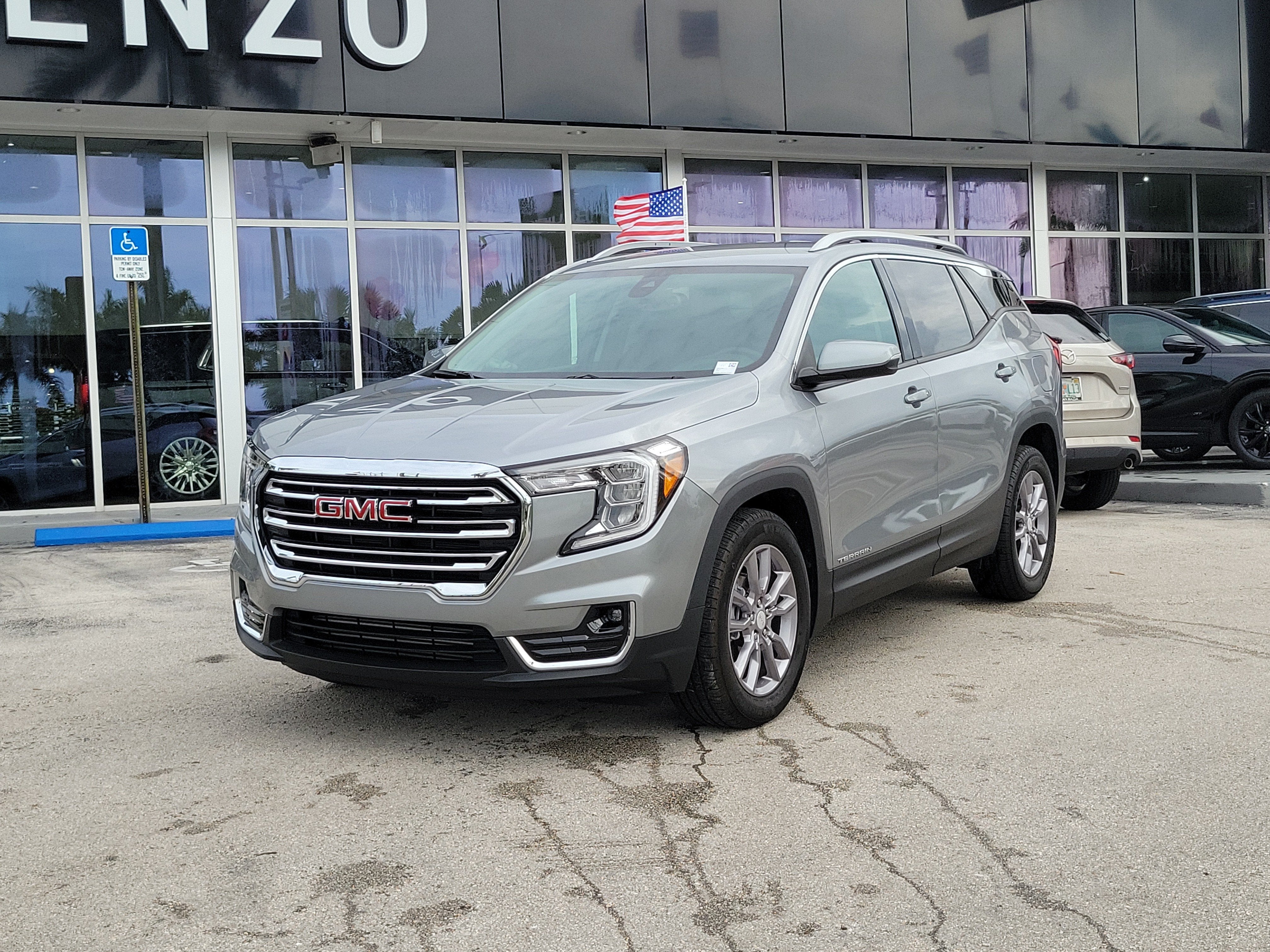 2024 GMC Terrain SLT