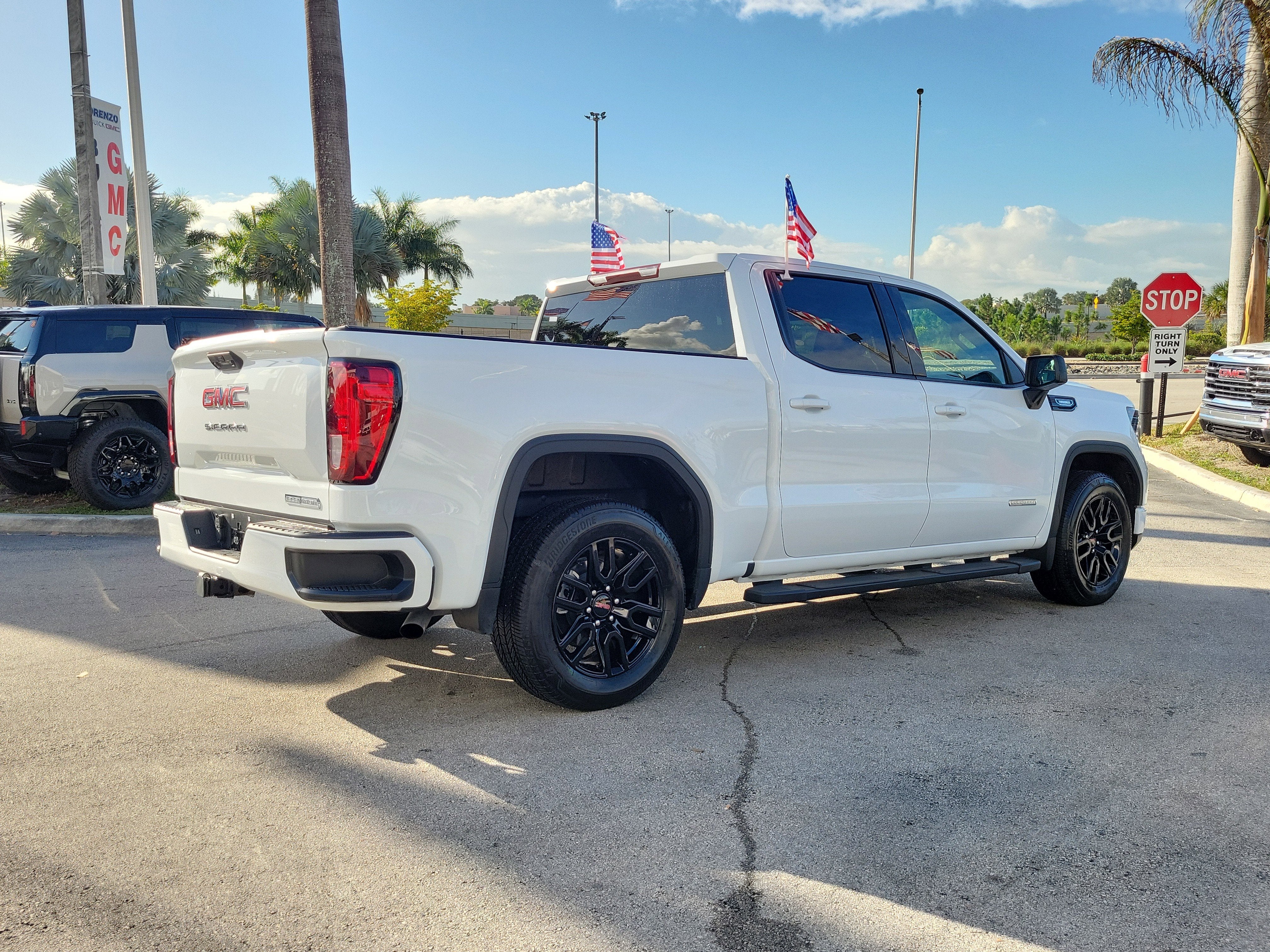 2025 GMC Sierra 1500 Elevation
