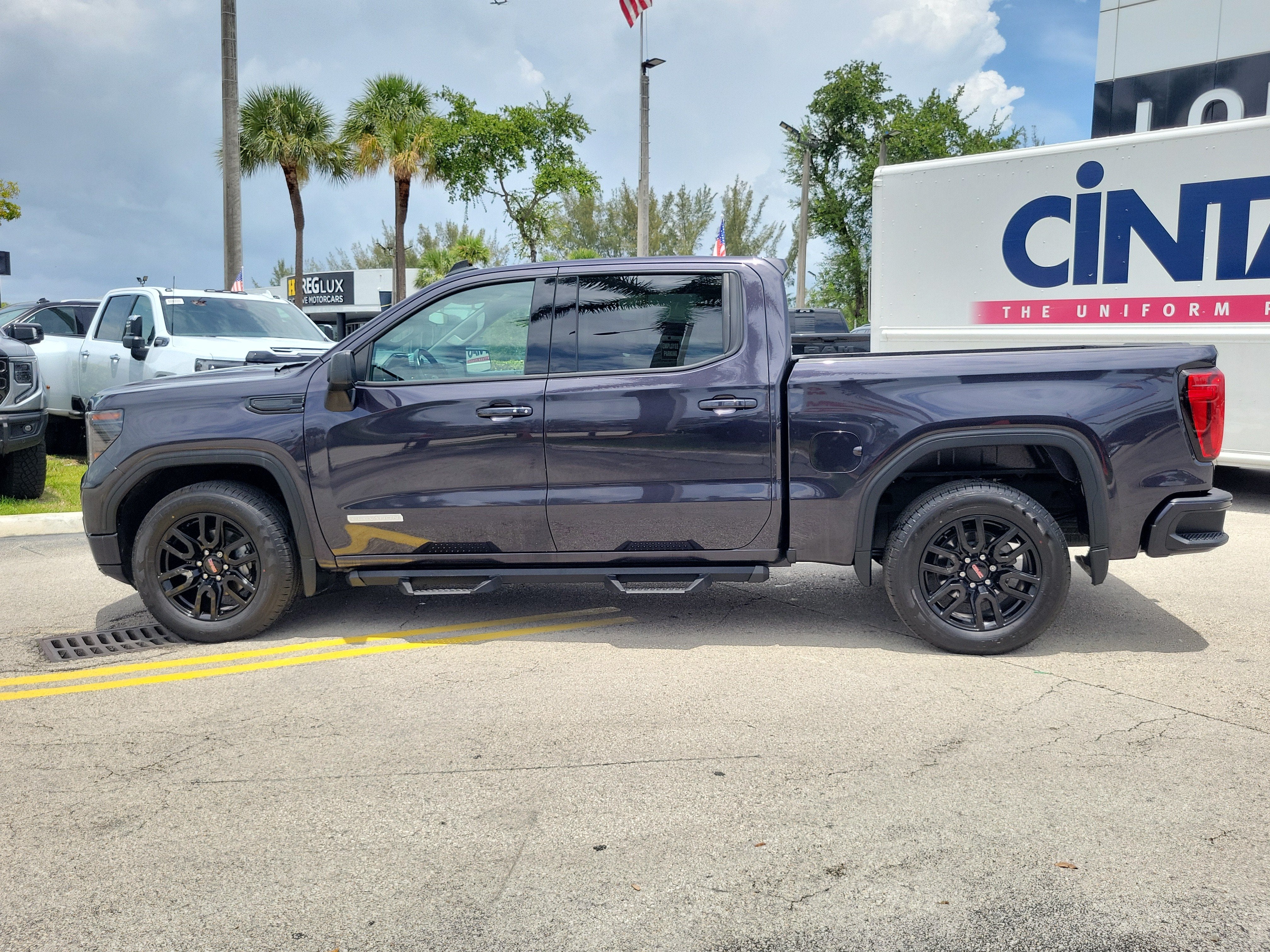 2023 GMC Sierra 1500 Elevation