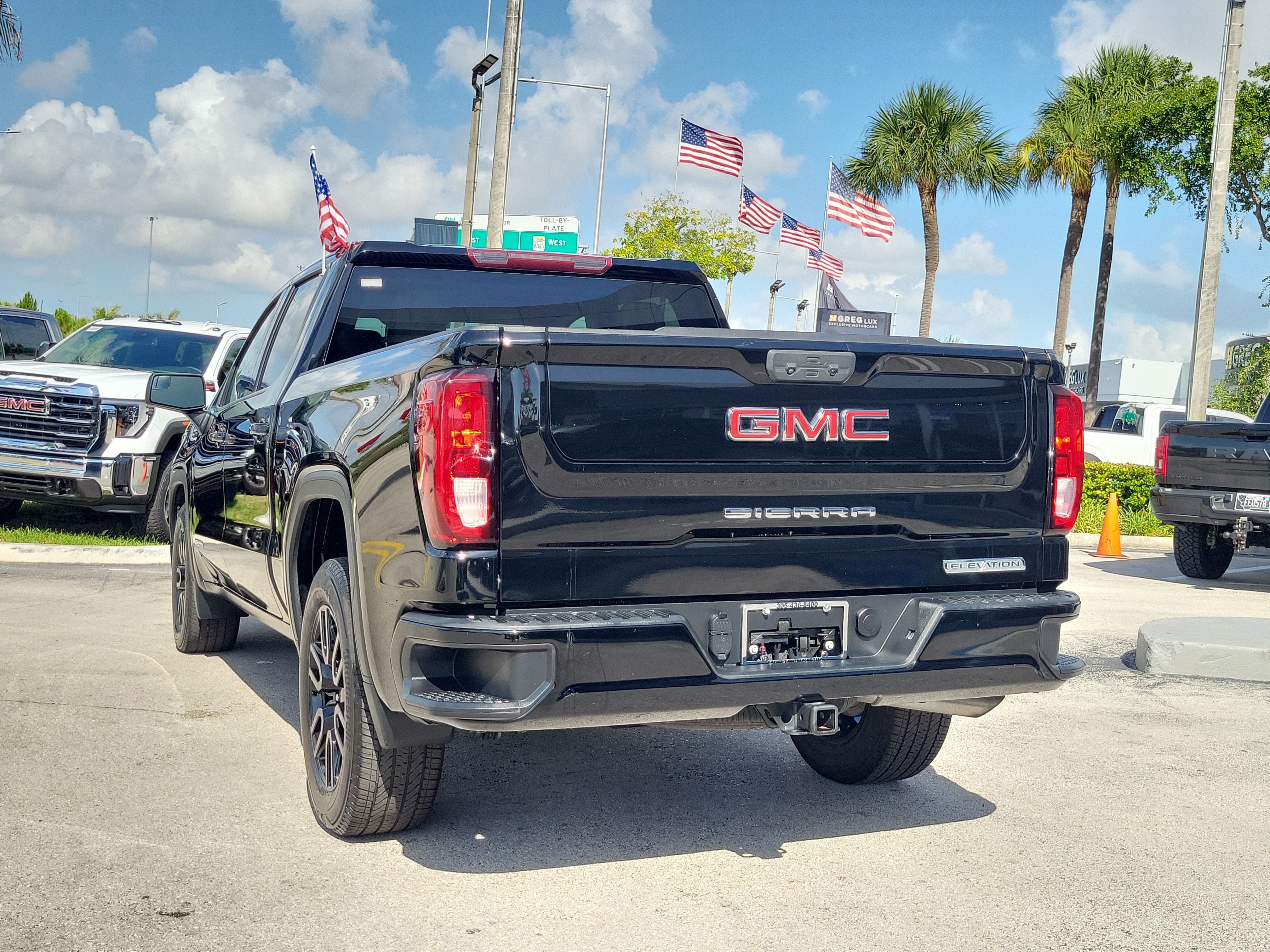 2023 GMC Sierra 1500 Elevation