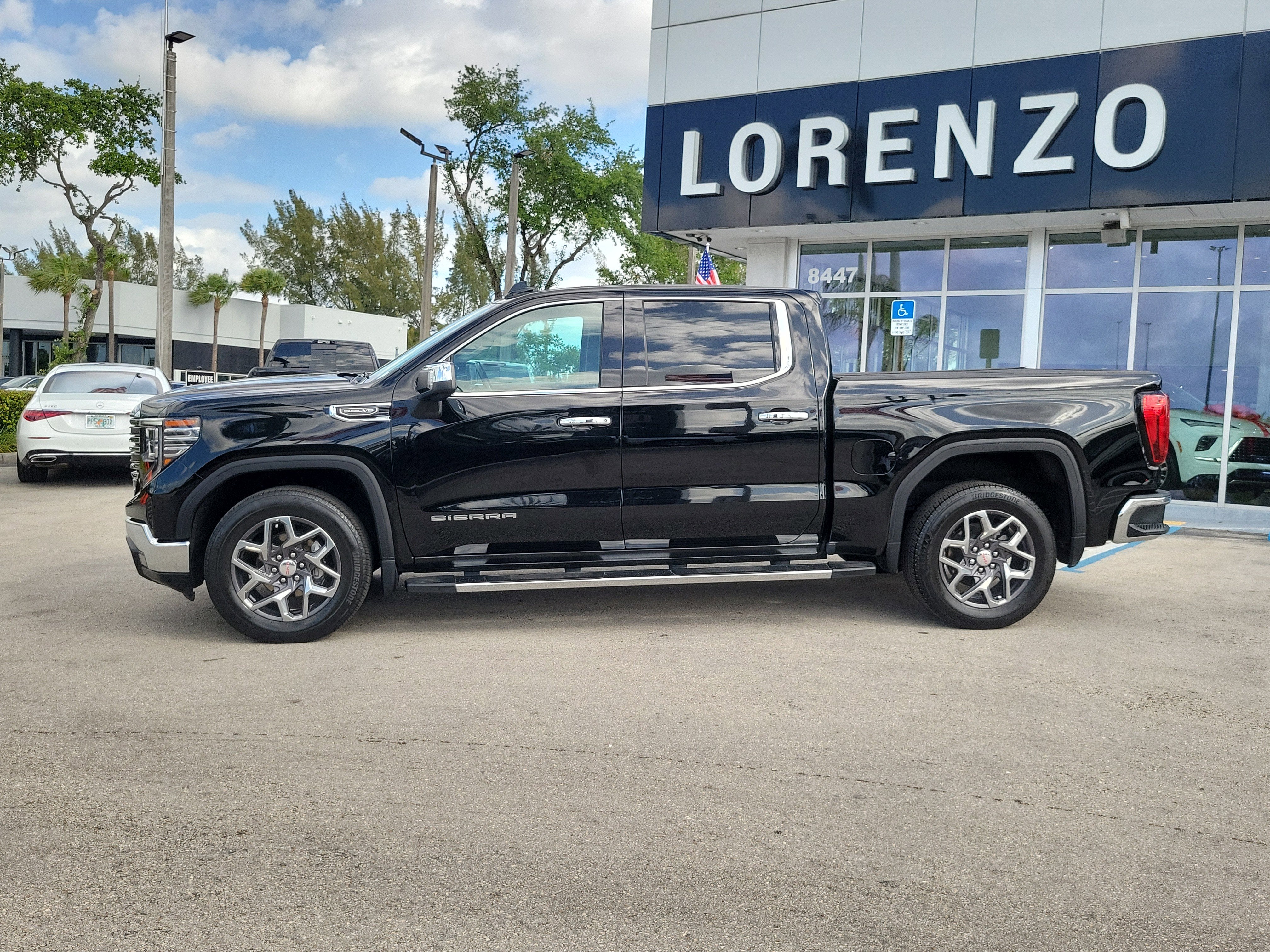 2023 GMC Sierra 1500 SLT
