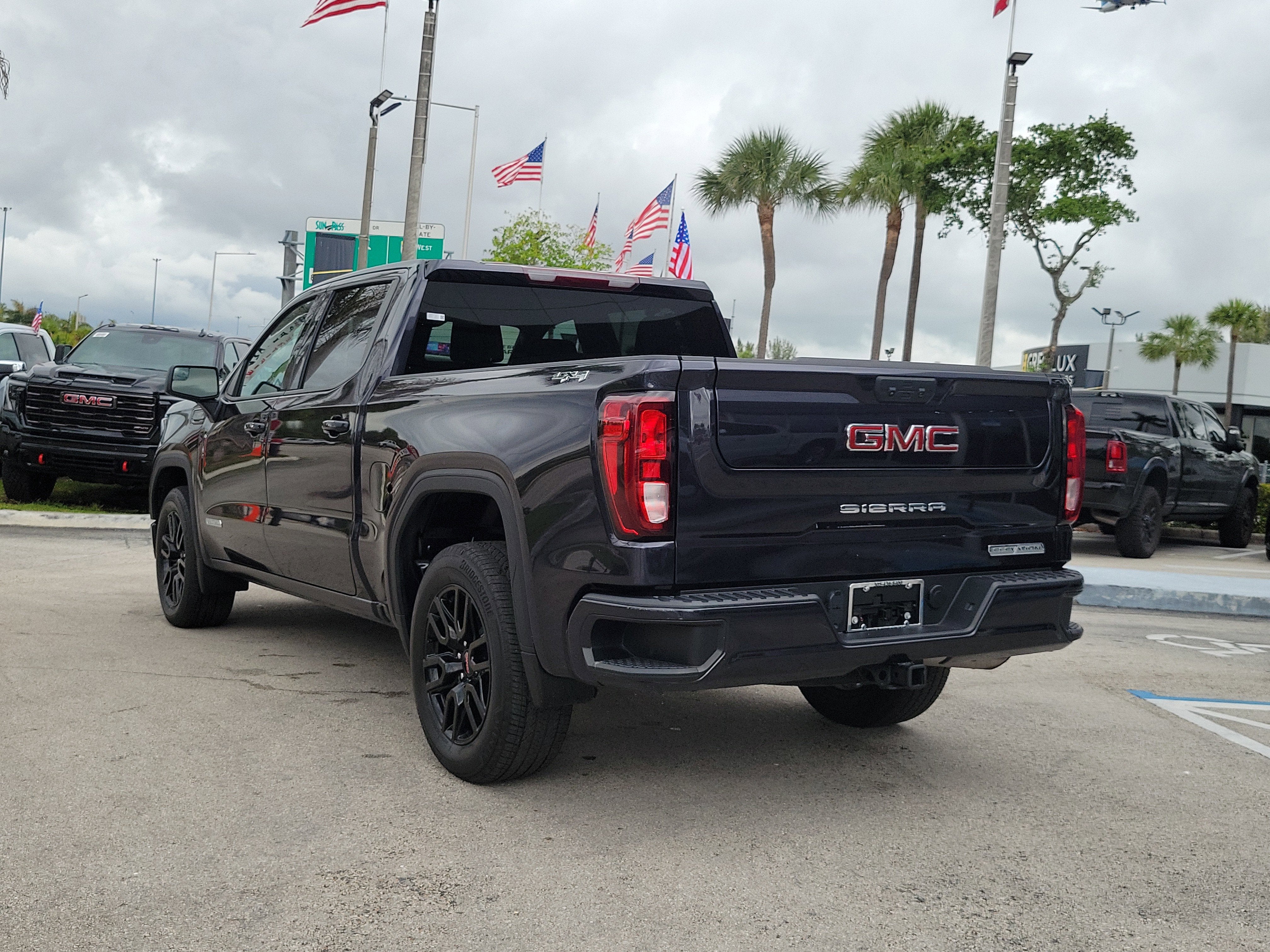 2024 GMC Sierra 1500 Elevation