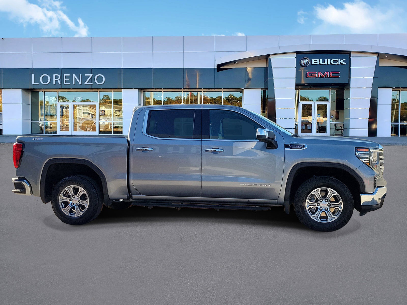 2024 GMC Sierra 1500 SLT