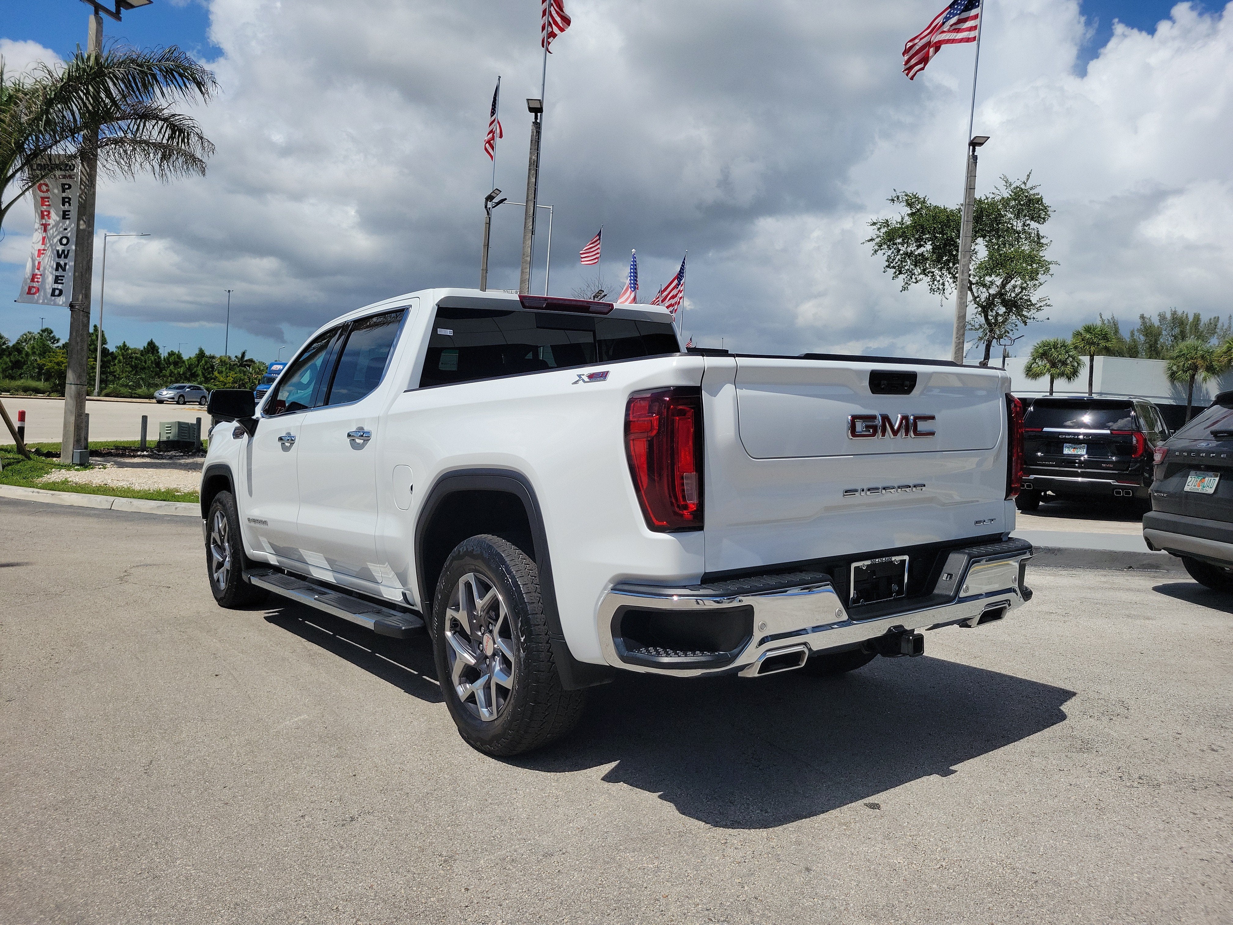 2024 GMC Sierra 1500 SLT