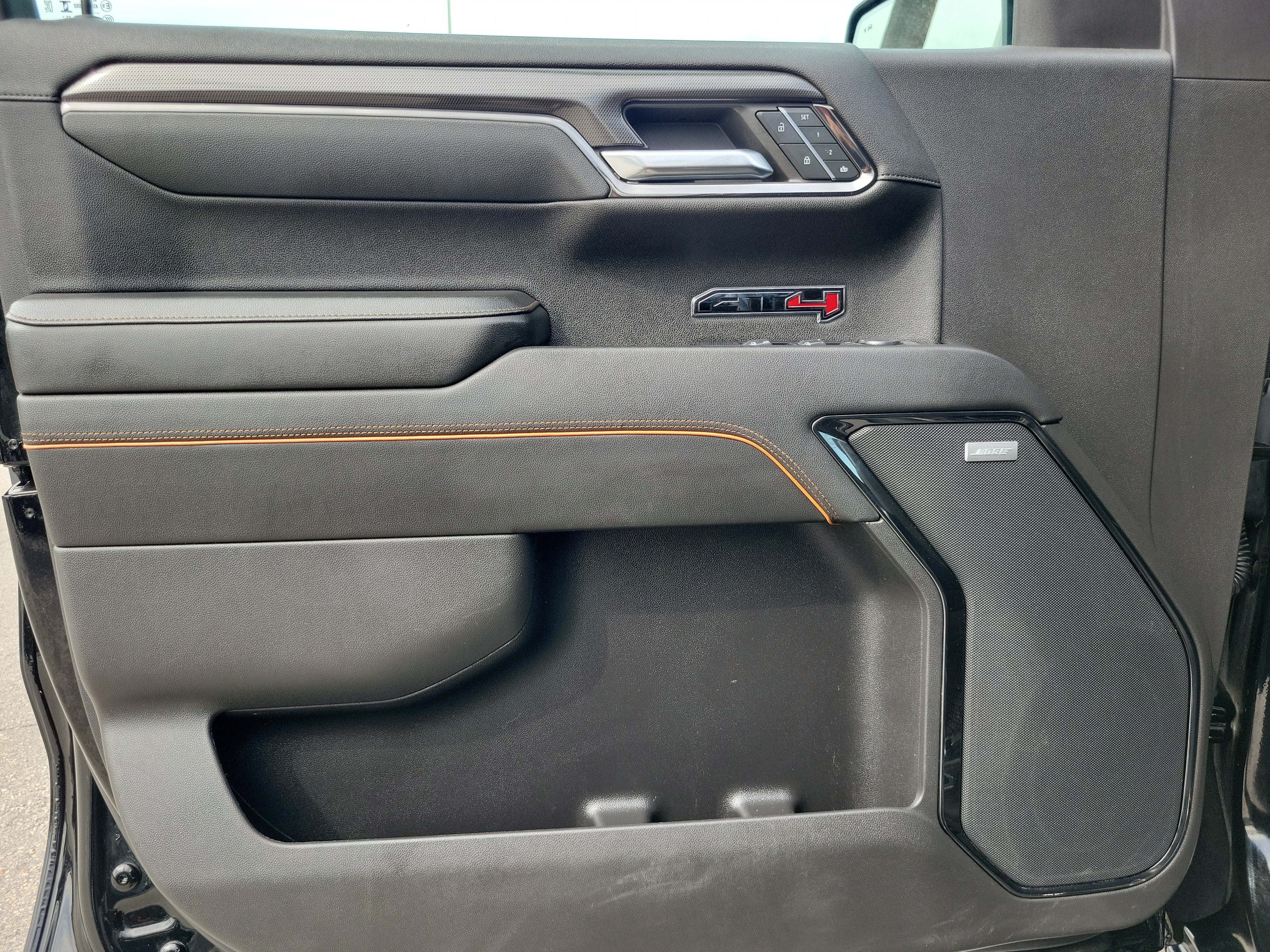 2024 GMC Sierra 1500 AT4