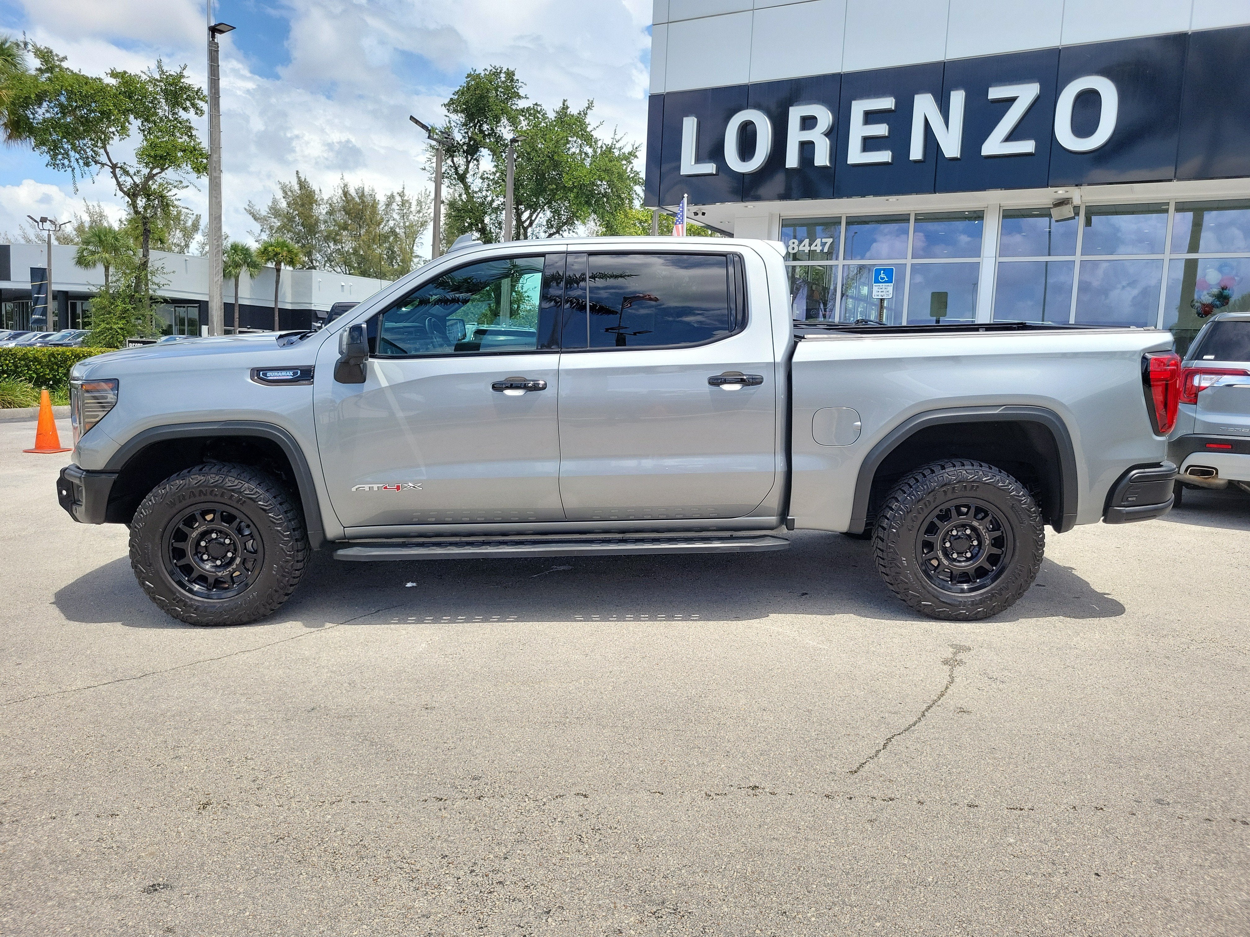2024 GMC Sierra 1500 AT4X