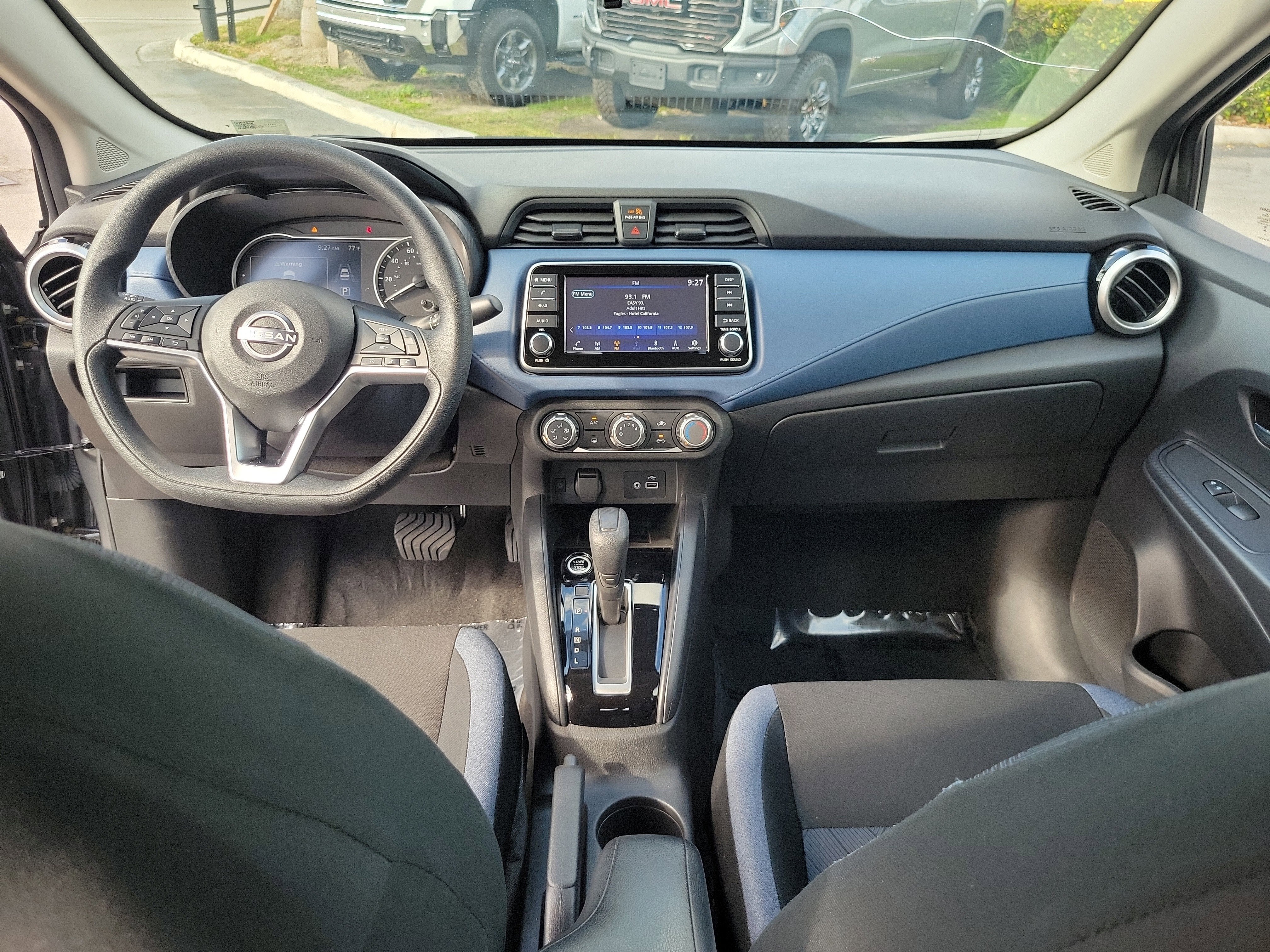 2025 Nissan Versa SV