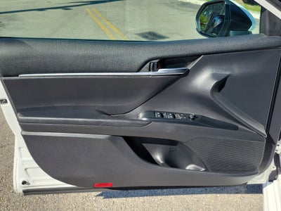 2020 Toyota Camry SE