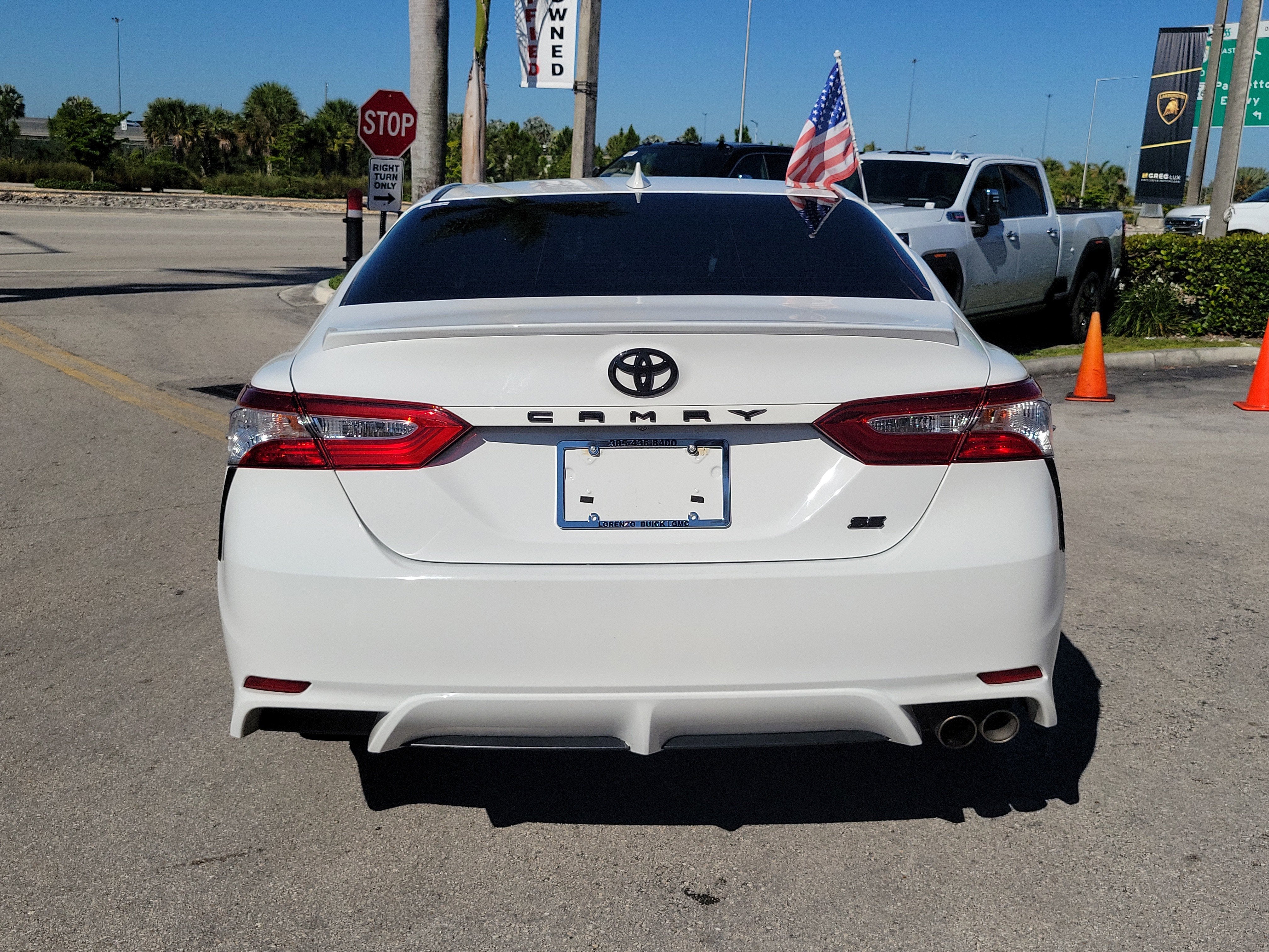 2020 Toyota Camry SE